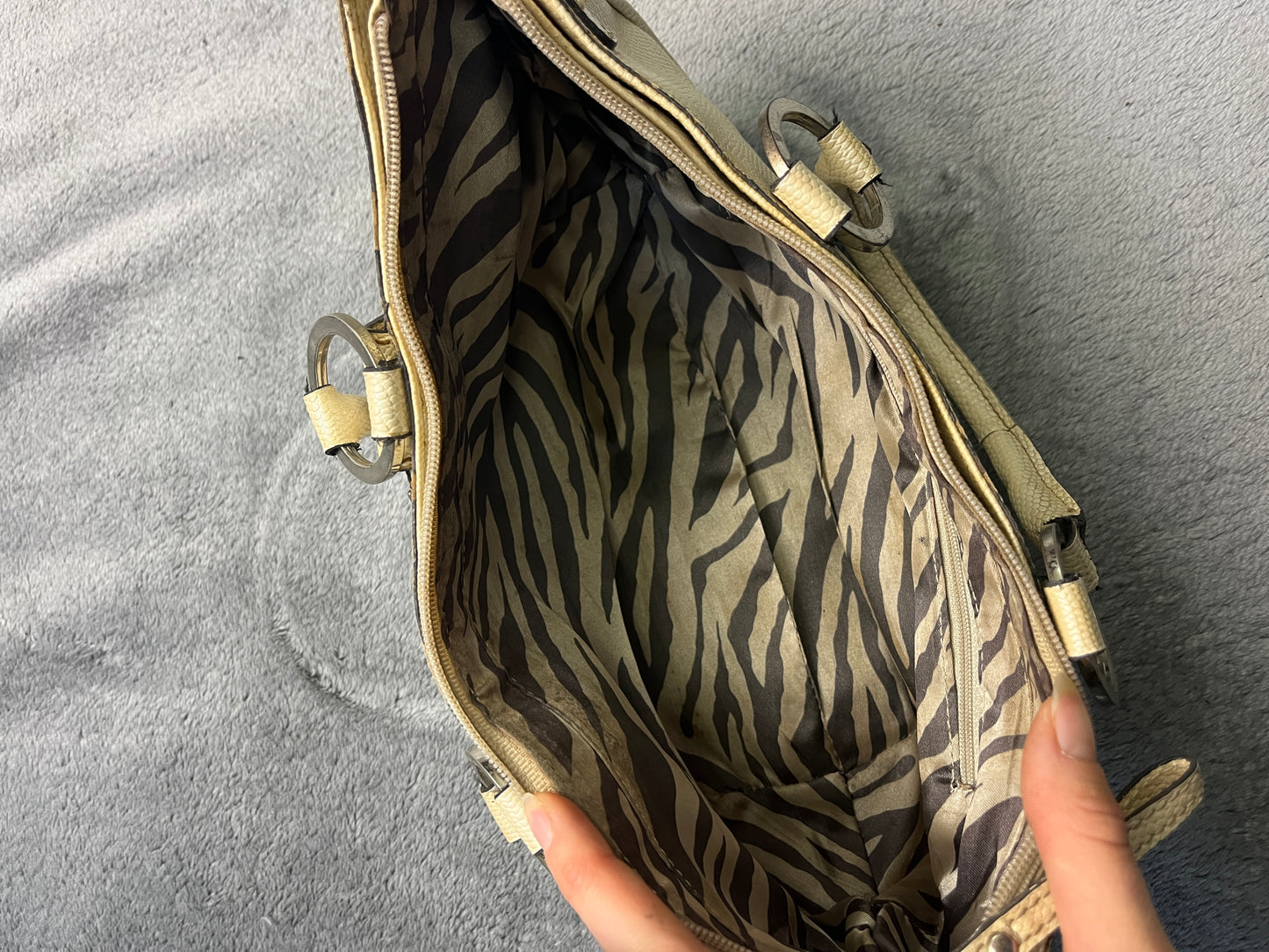 GUESS BAG