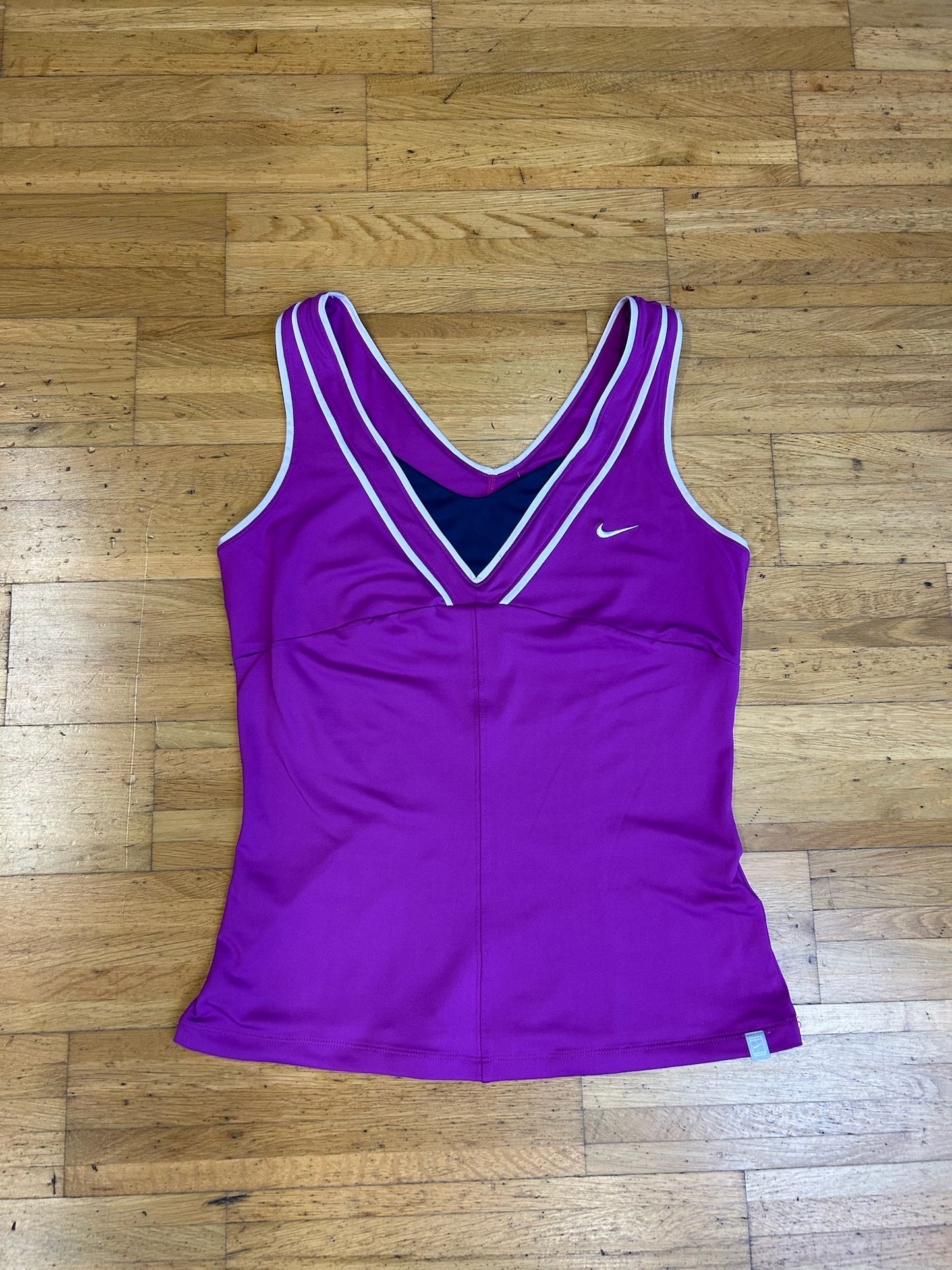 NIKE SPORTS TOP (wmns M)