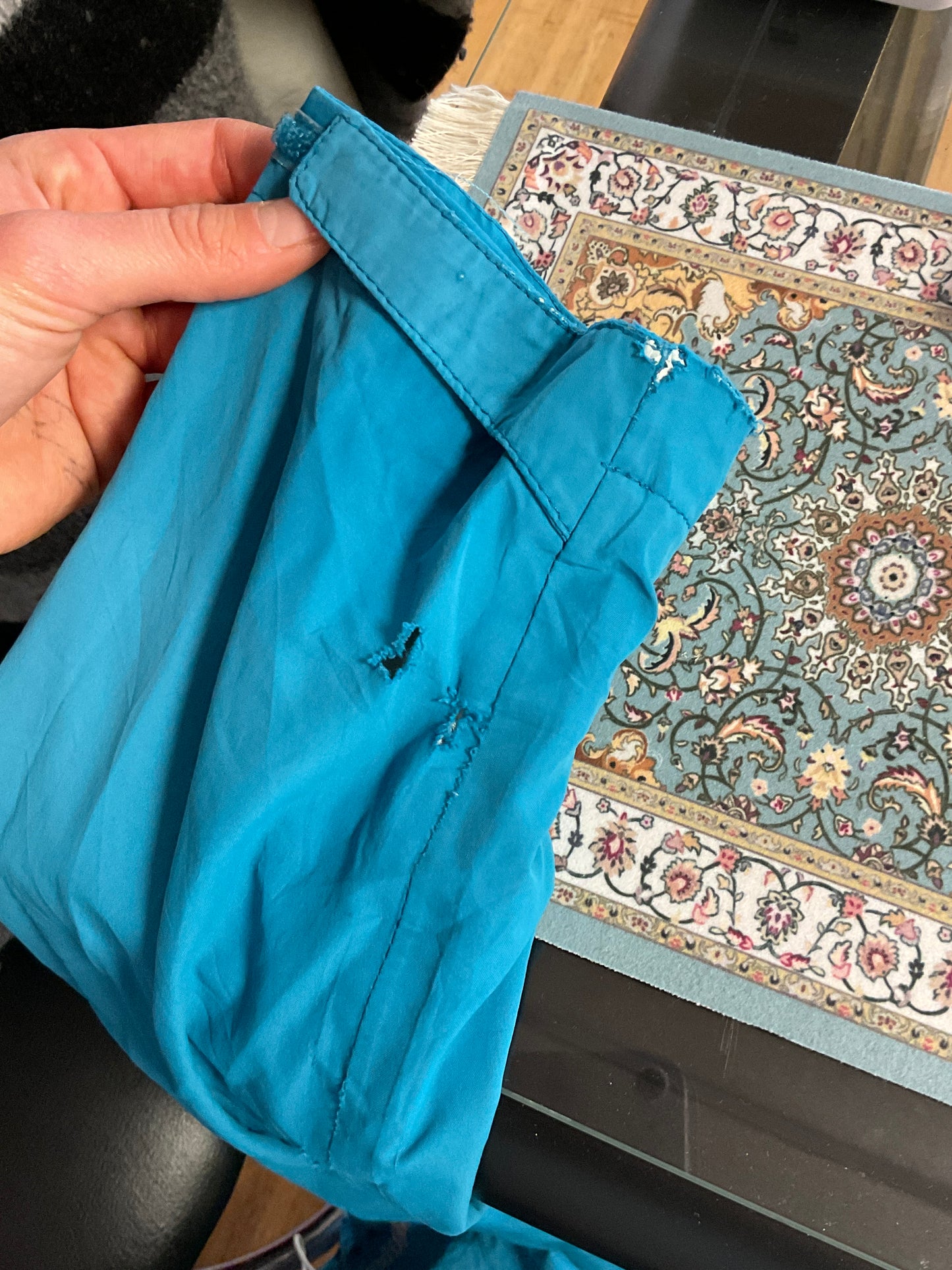 THE NORTH FACE RAIN JACKET (L)