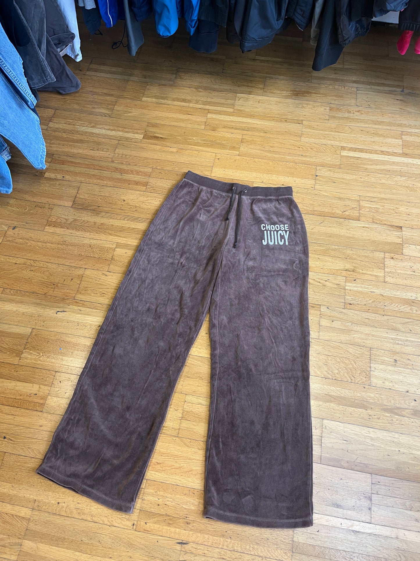 JUICY COUTURE PANTS (M-L)