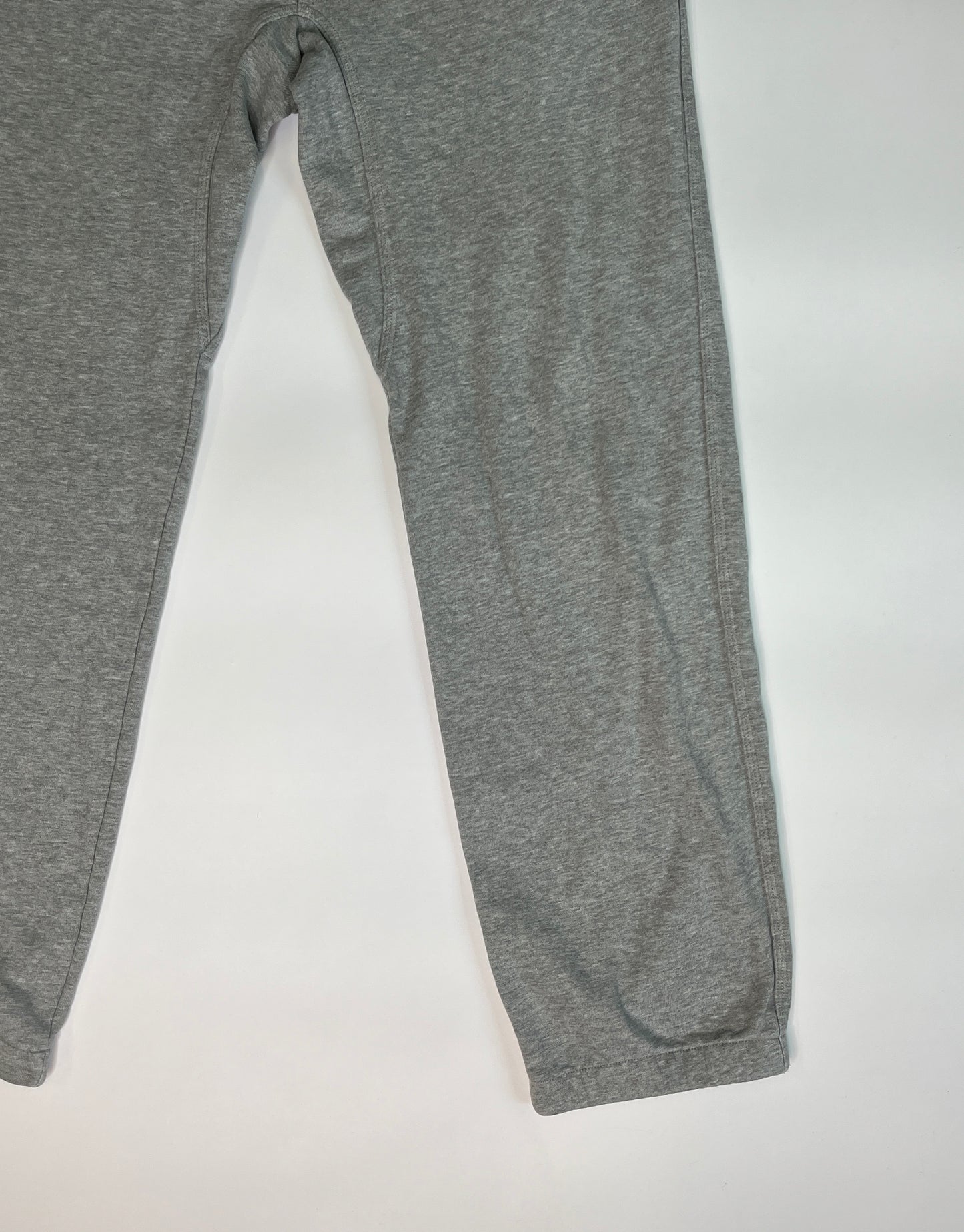 GREY NIKE JOGGER (L)