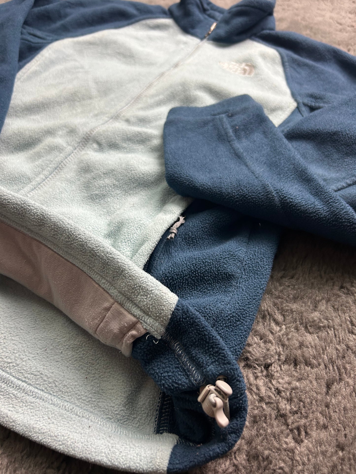 THE NORTH FACE FLEECE (S-M)