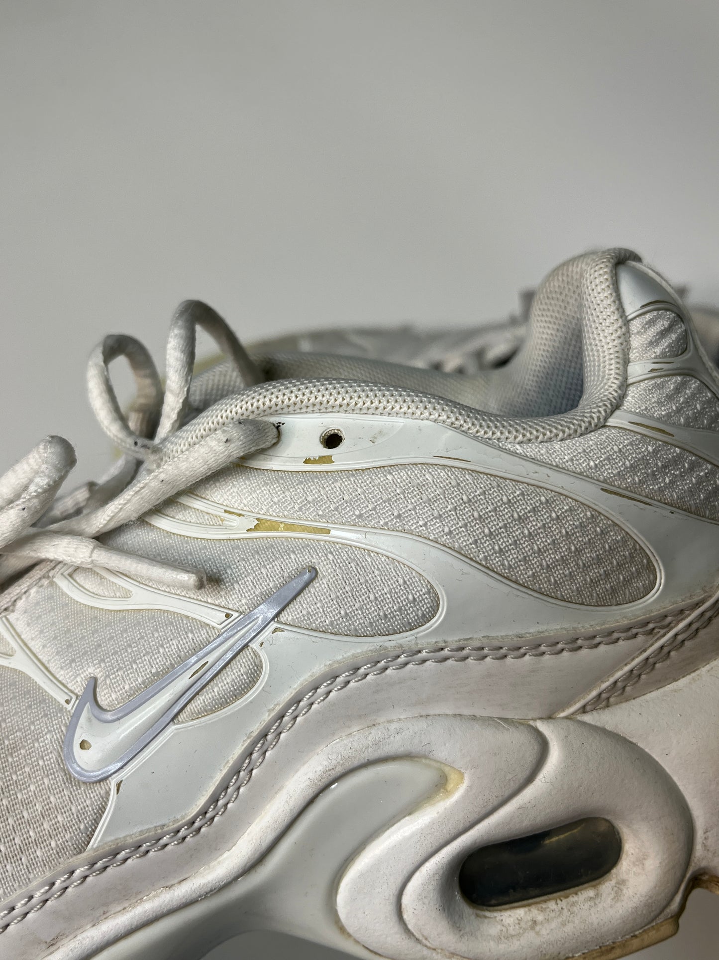 NIKE TN "TRIPLE WHITE" (39)