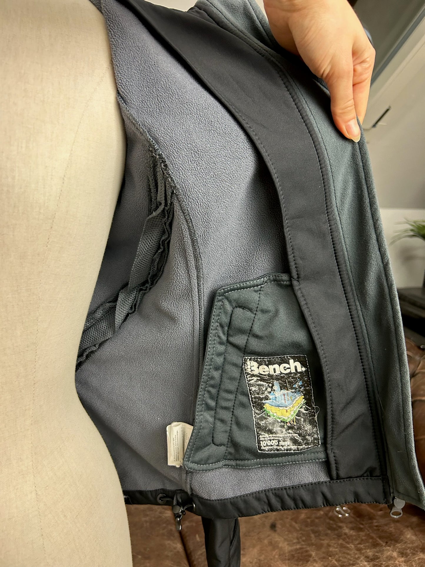 BENCH SOFTSHELL JACKET (XS)