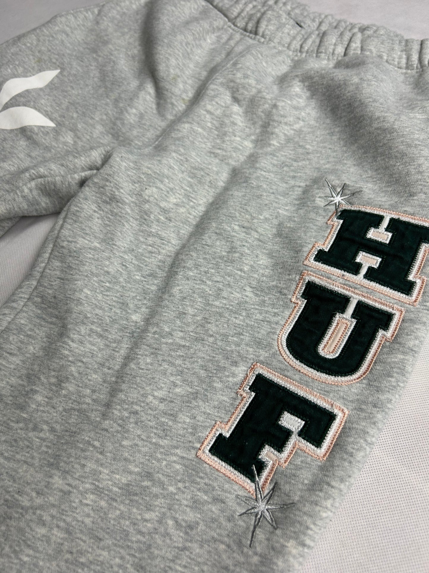 RARE PLAYBOY x HUF SWEAT PANTS (L)