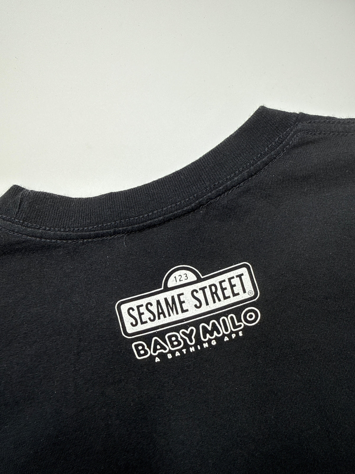 BAPE SESAME STREET BABY MILO TEE – BLACK (M)