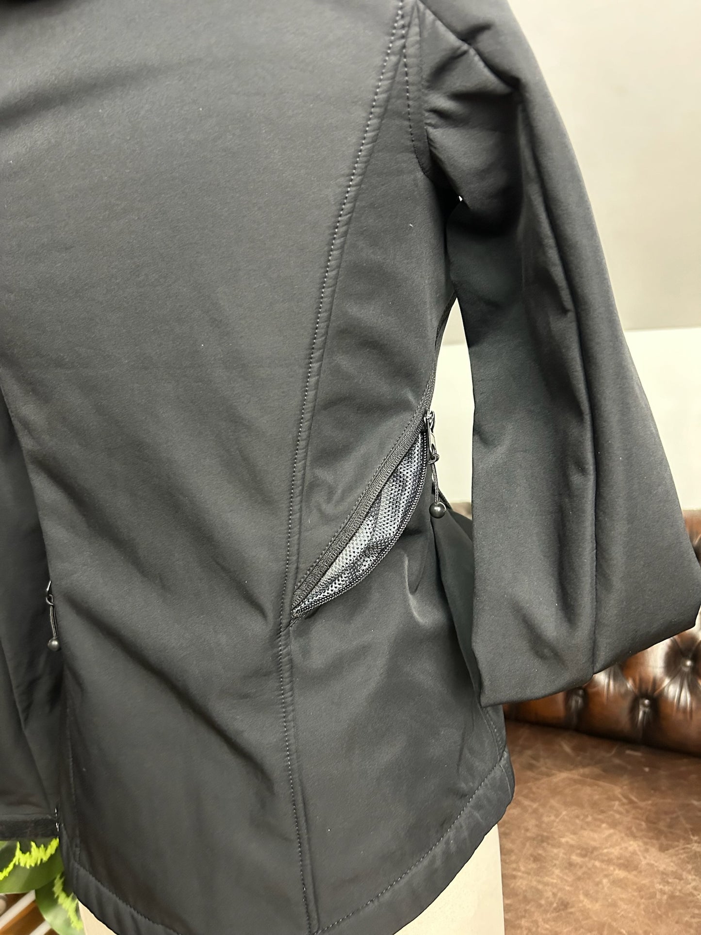 BENCH SOFTSHELL JACKET (XS)