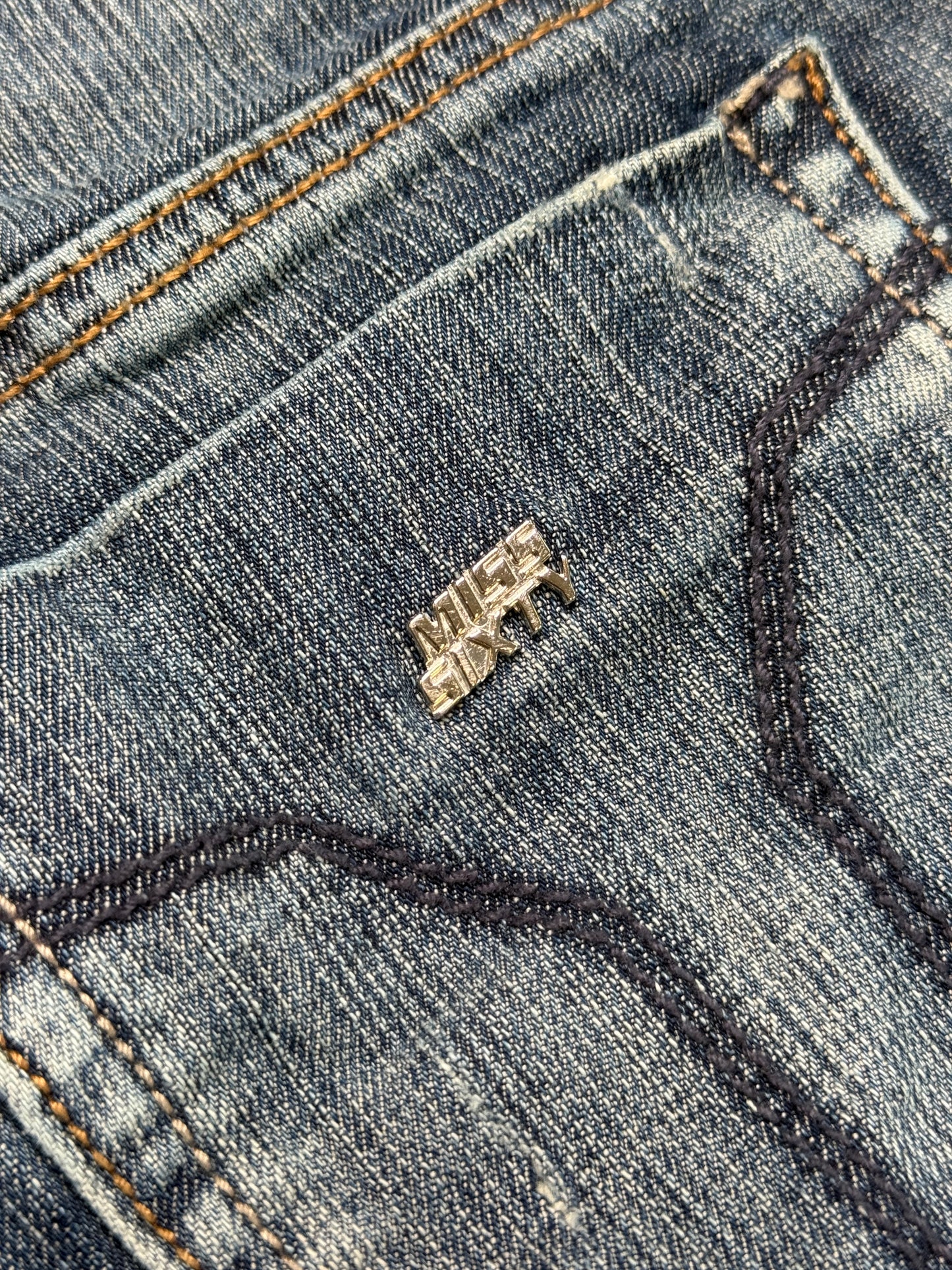 VINTAGE MISS SIXTY DISTRESSED DENIM SHORTS (S)