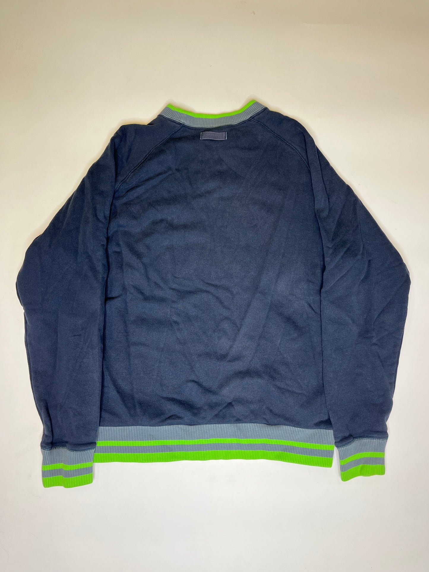 VINTAGE 2000s NIKE SWEATER (M-L)