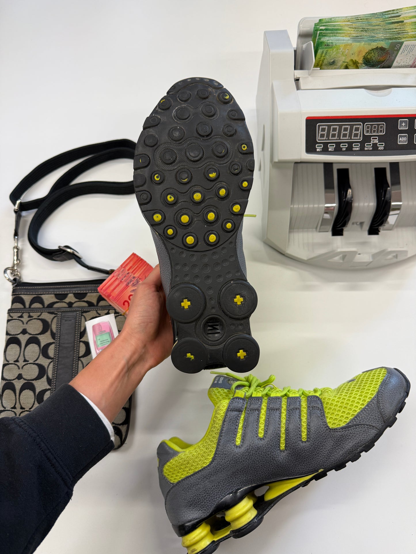 NIKE SHOX "COOL GREY CYPHER" (EU44)