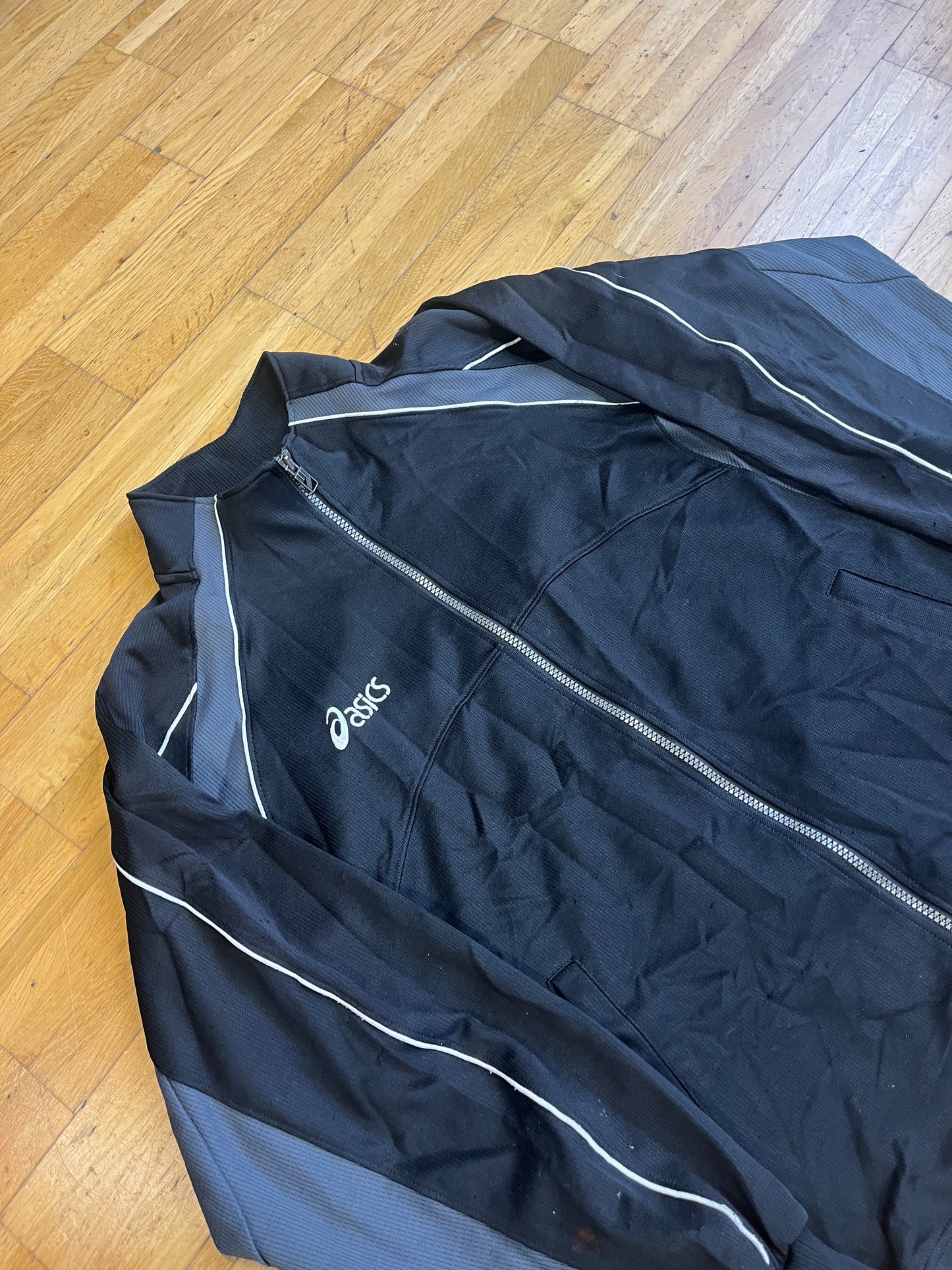 ASICS ZIPPER (S-M)