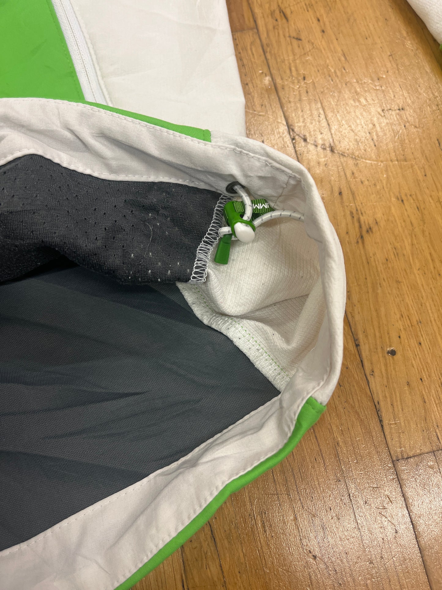 THE NORTH FACE SOFTGEL WINDBREAKER SUMMIT SERIES (M)