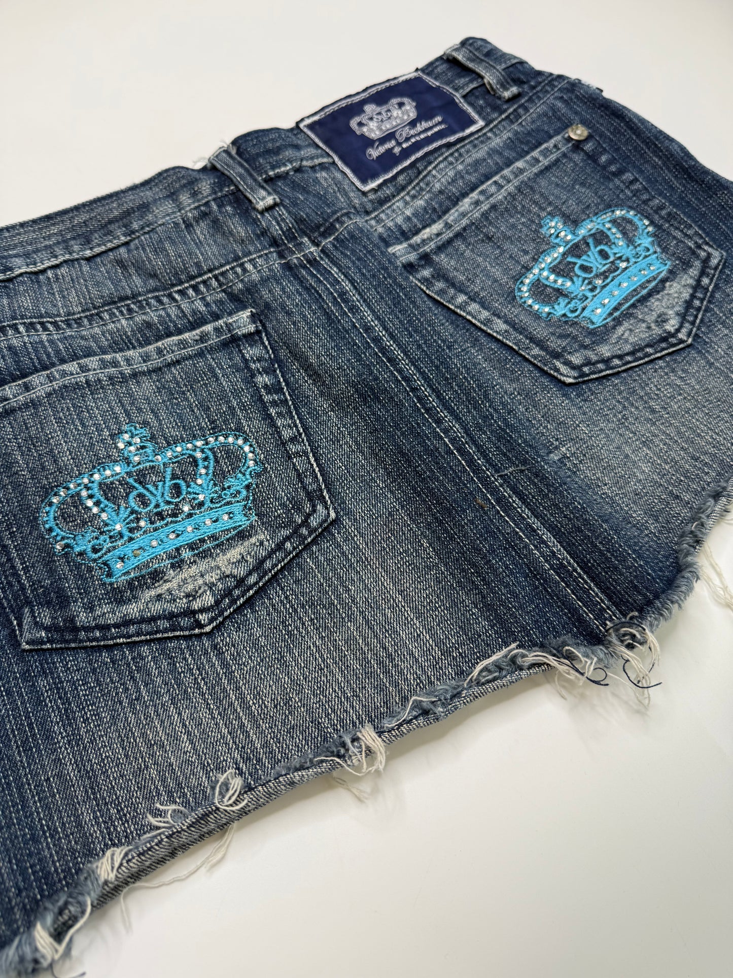 VICTORIA BECKHAM VINTAGE DISTRESSED DENIM MINI SKIRT (30/M)