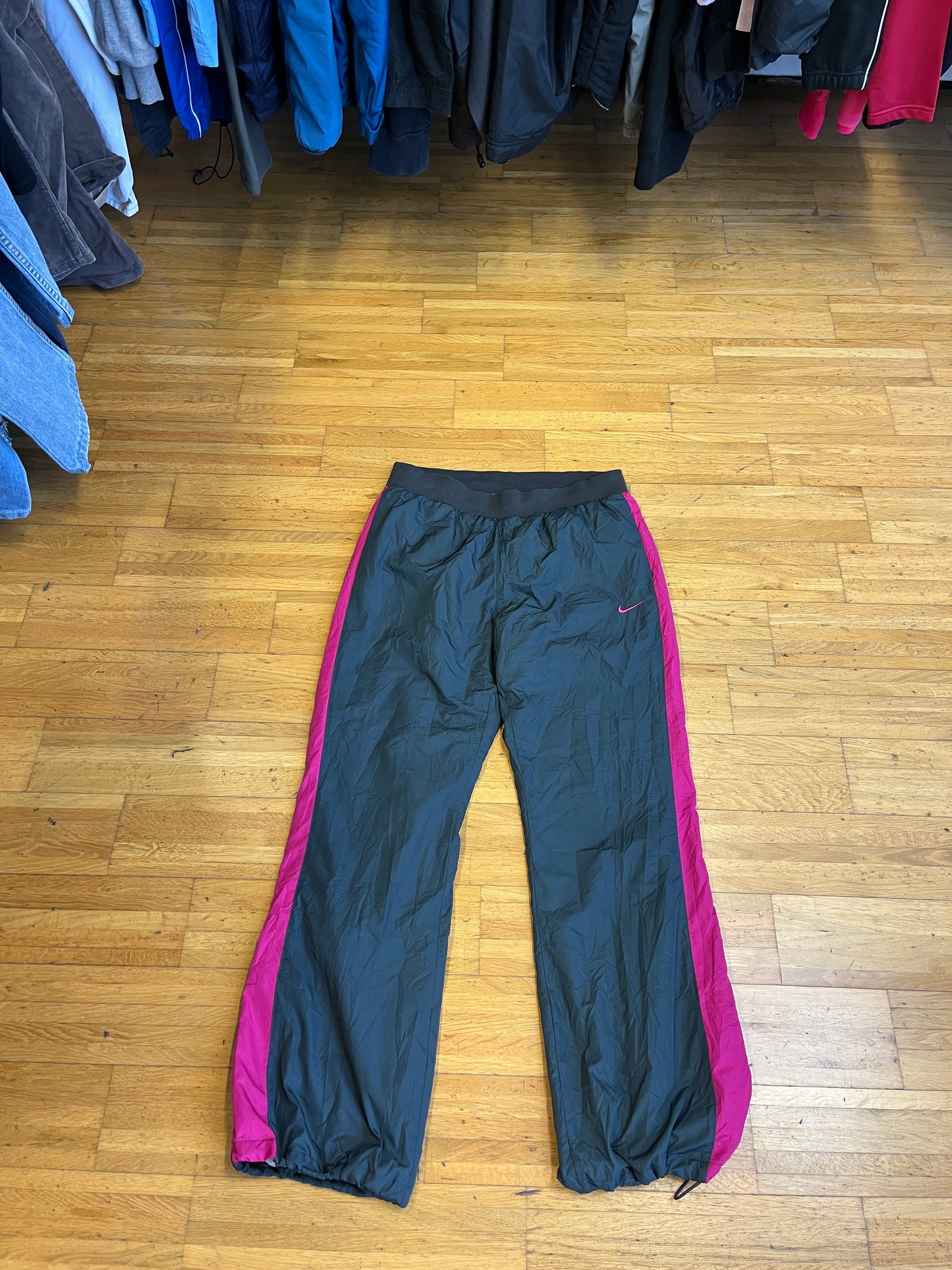 NIKE TRACKPANTS 2000s (w. S-M)