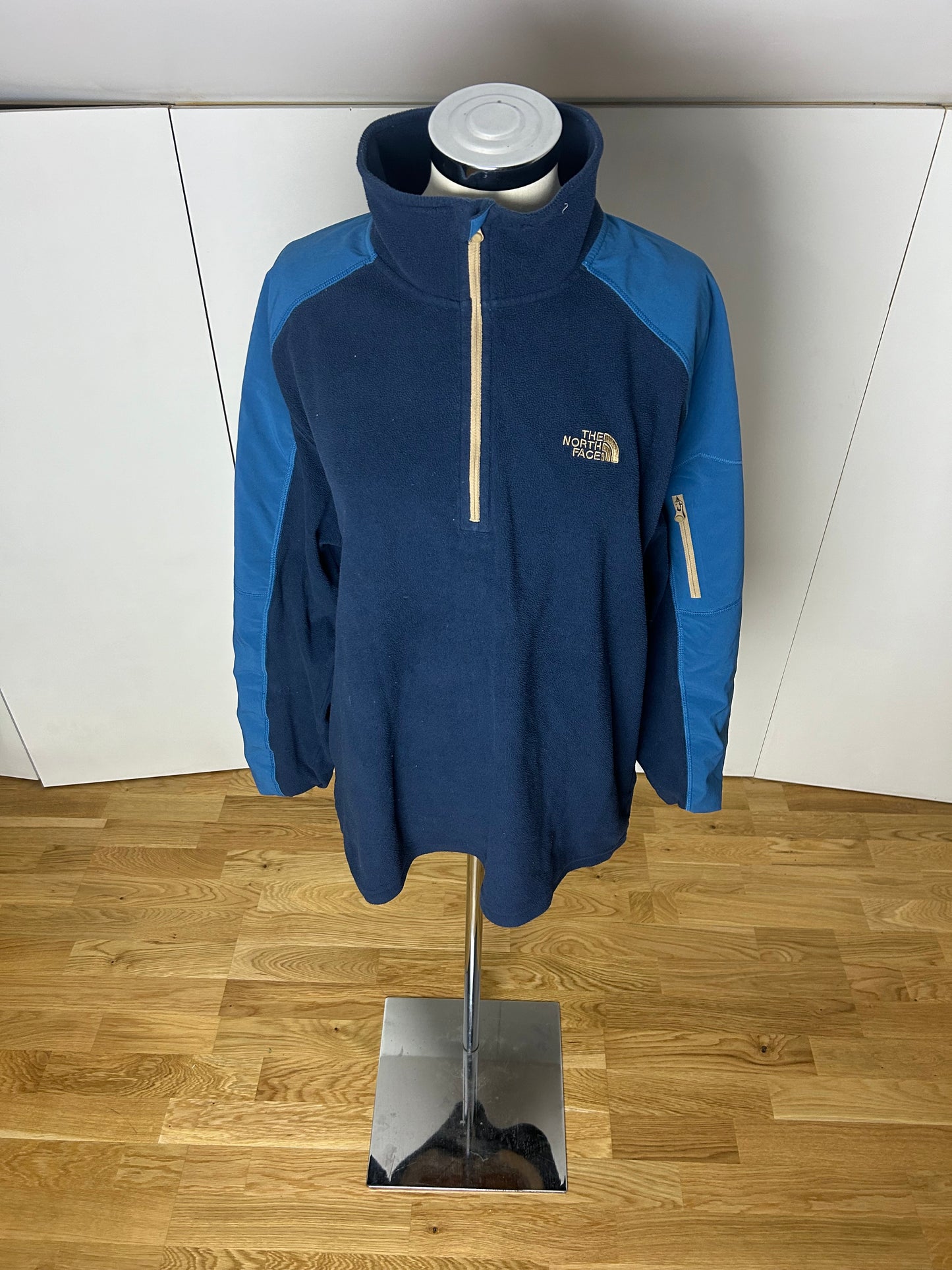 NORTH FACE FLEECE (XL)