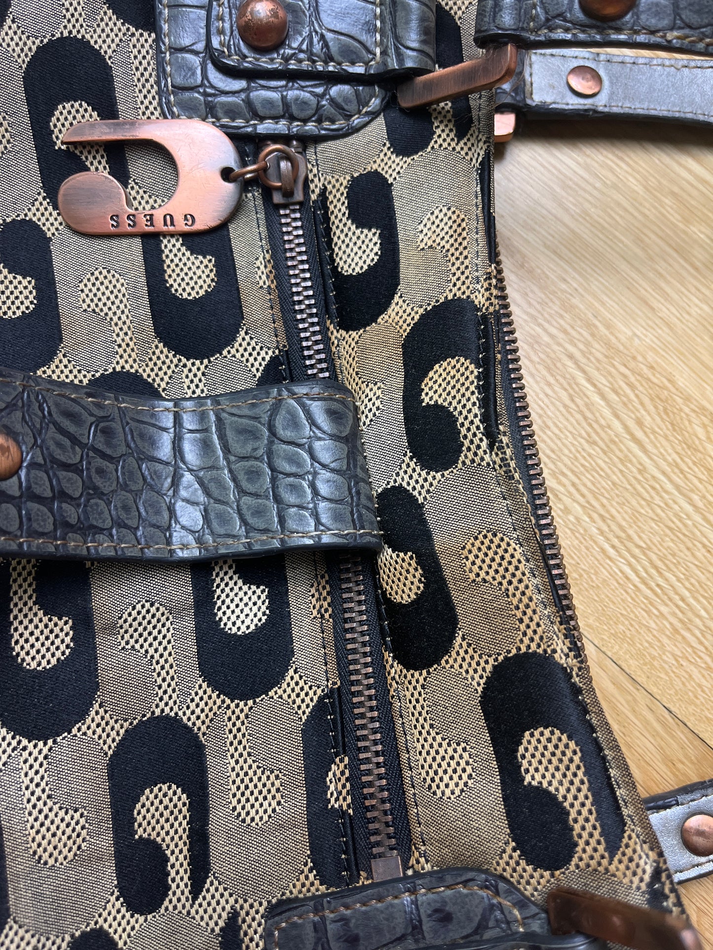 RARE VINTAGE GUESS BAG