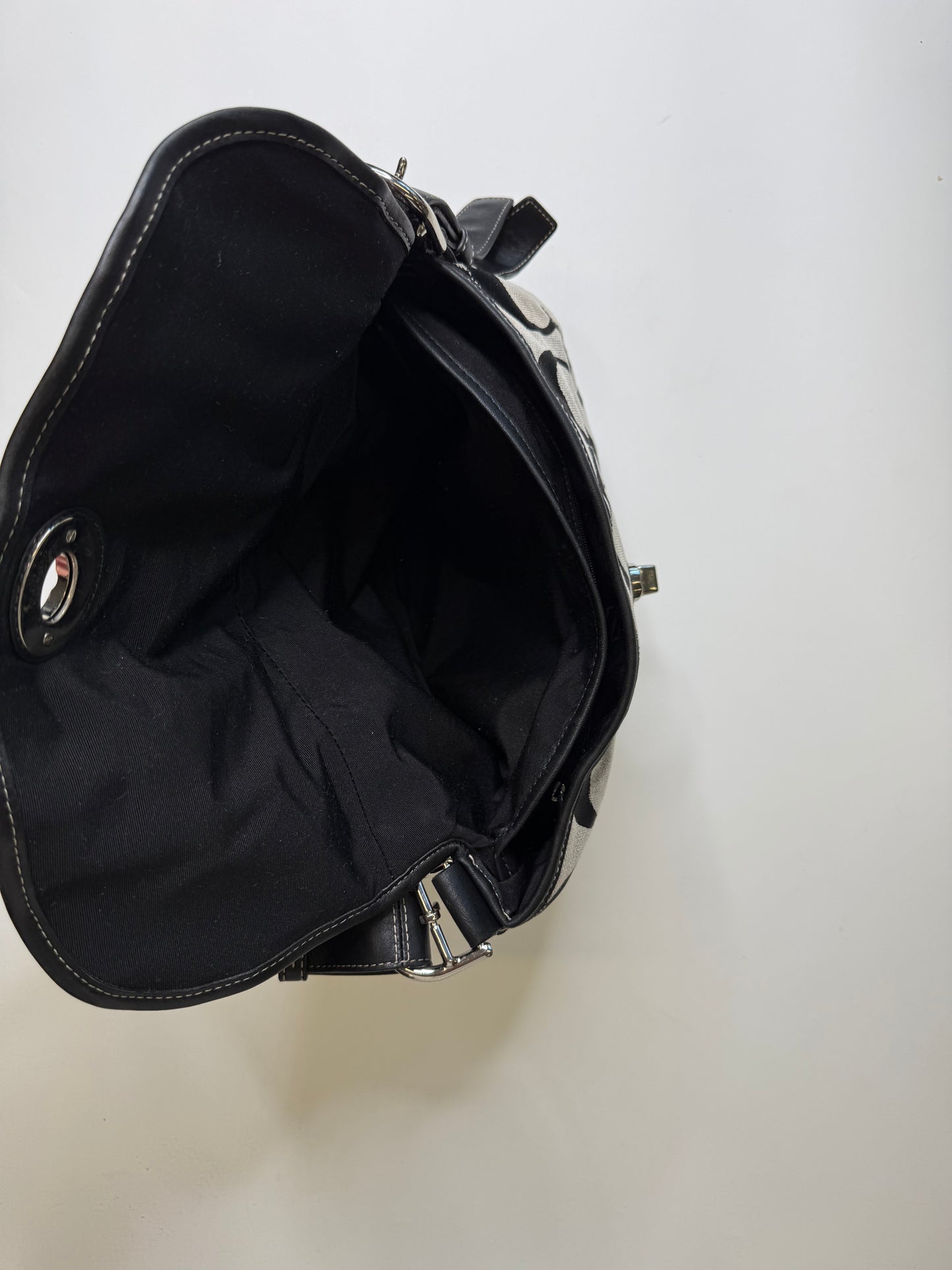 COACH SIGNATURE FLAP BAG – GREY BLACK