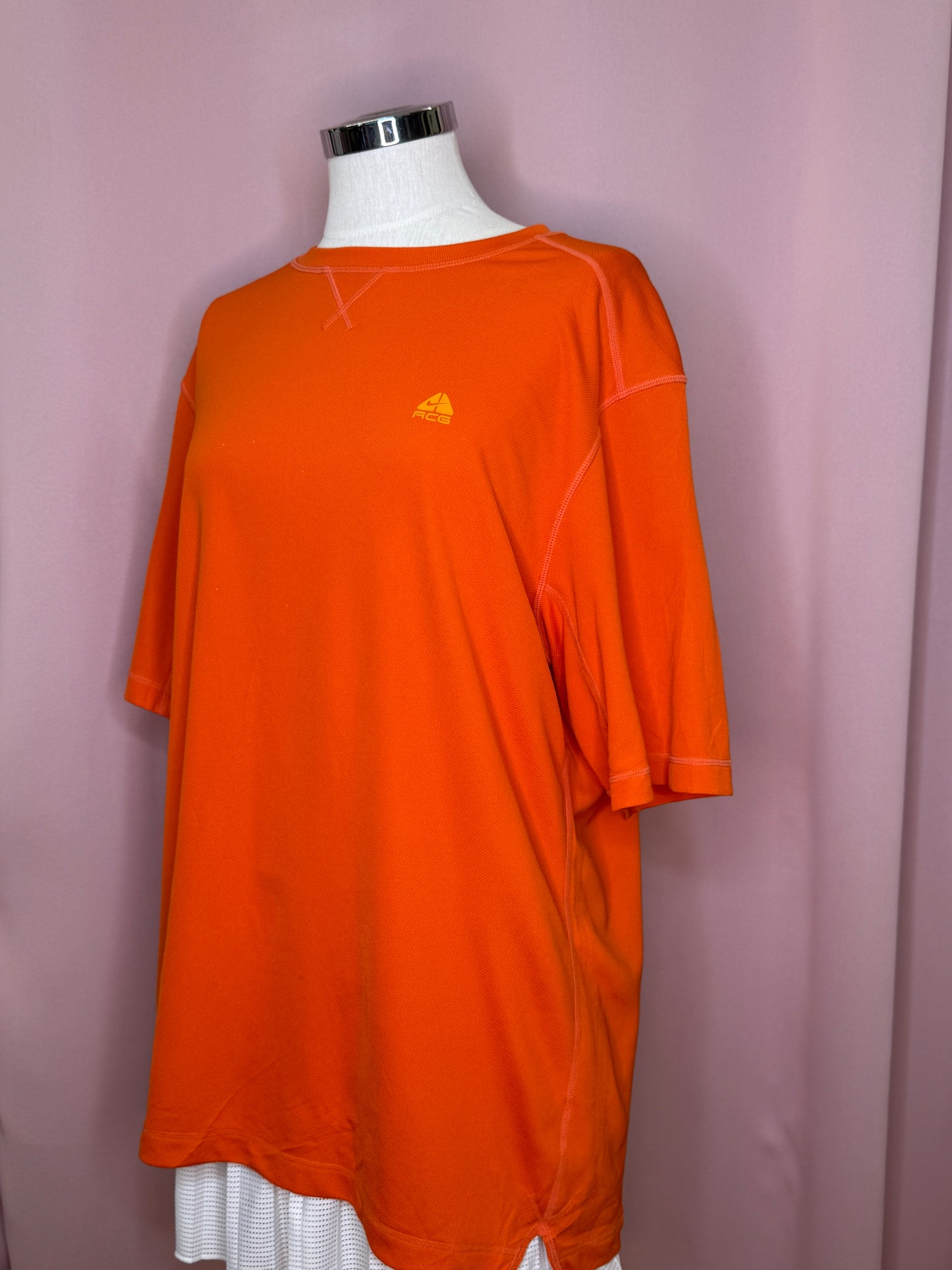NIKE ACG T-SHIRT (L)