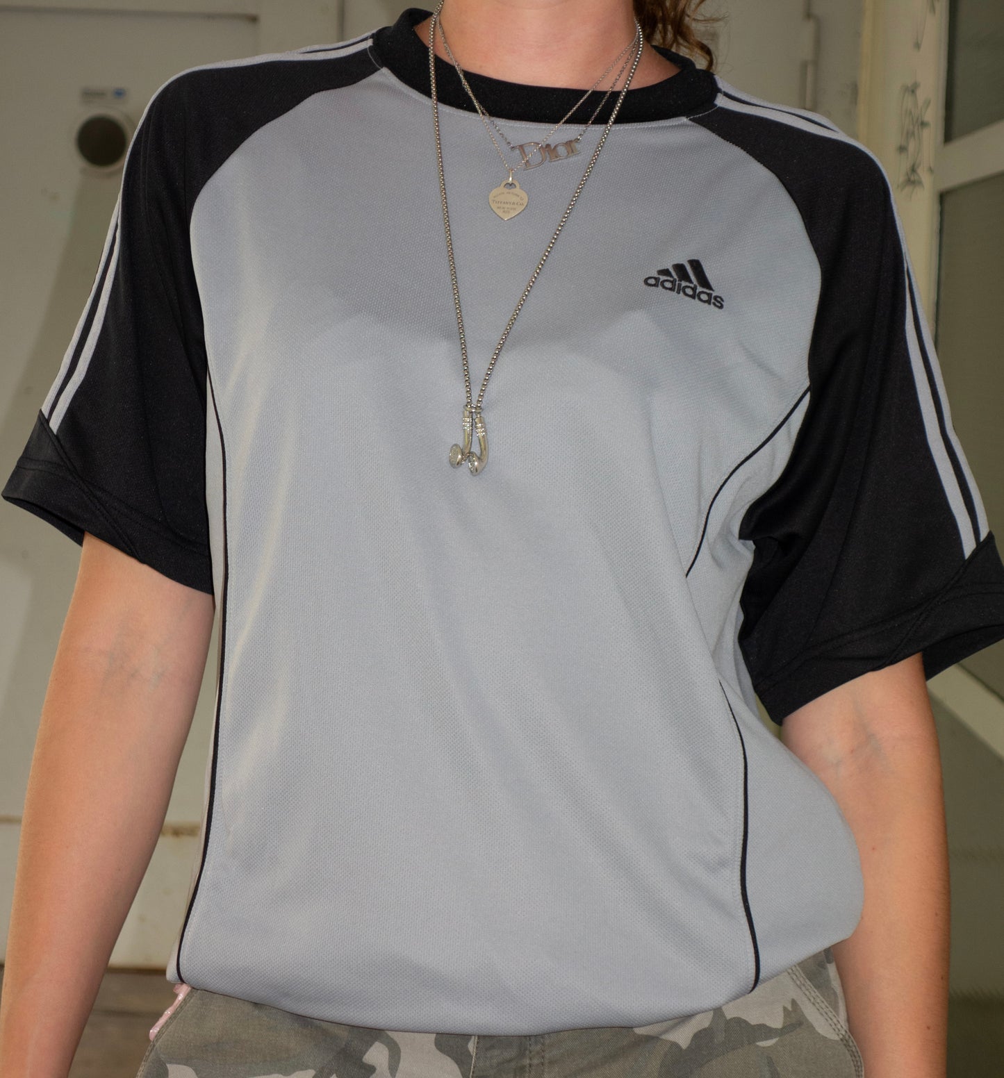 2000s ADIDAS T-SHIRT GREY (L)