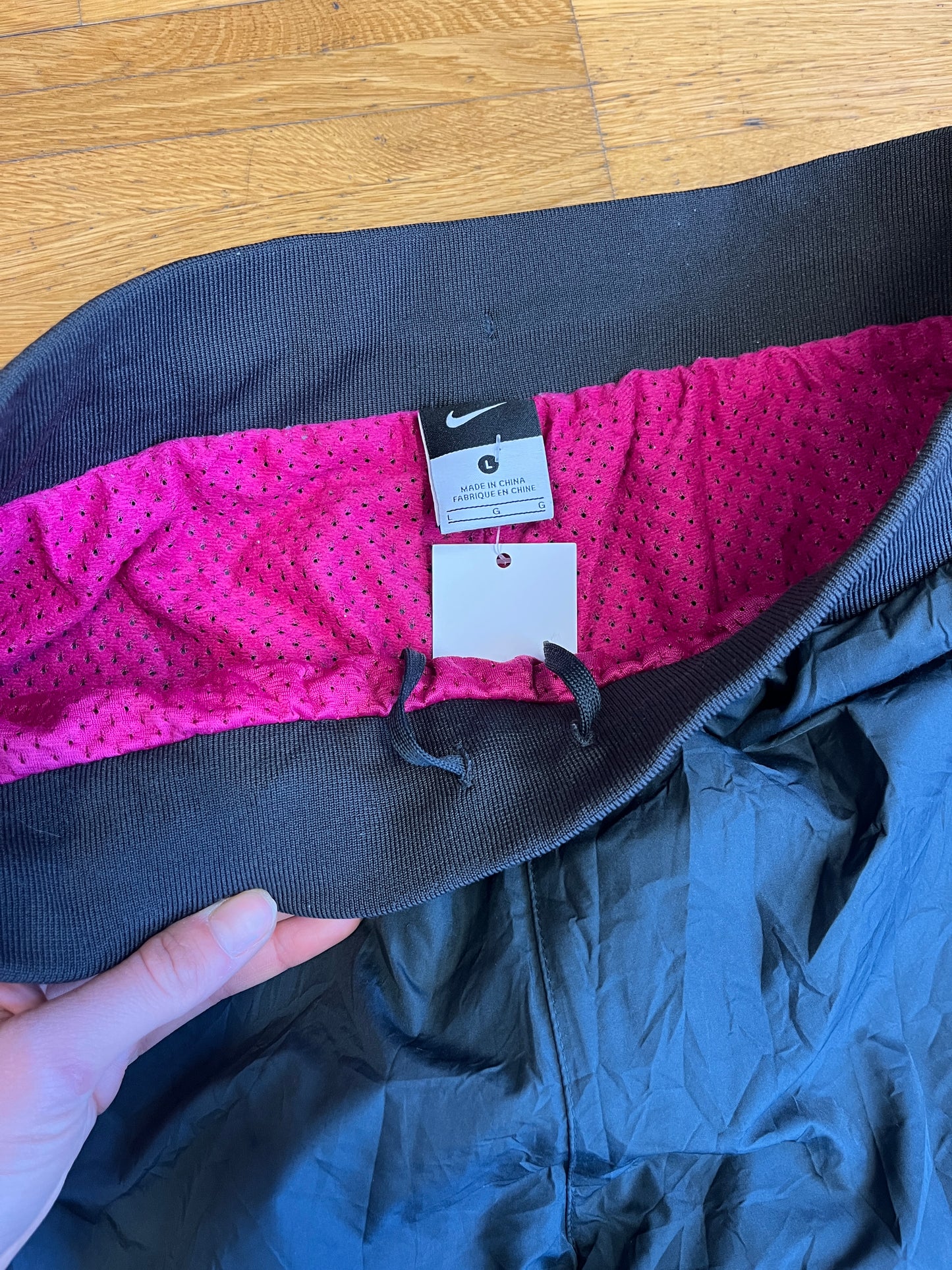 NIKE TRACKPANTS 2000s (w. S-M)