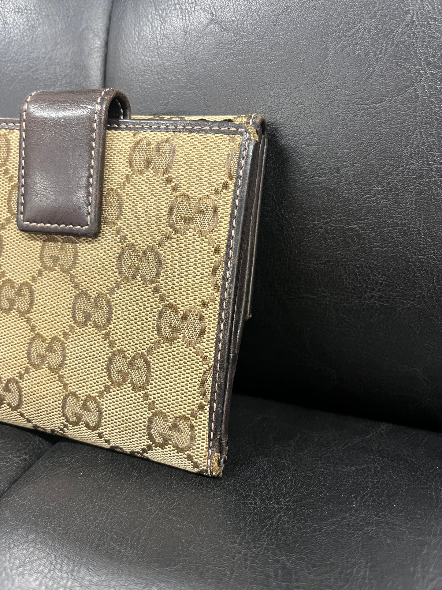GUCCI MONOGRAM HEART WALLET