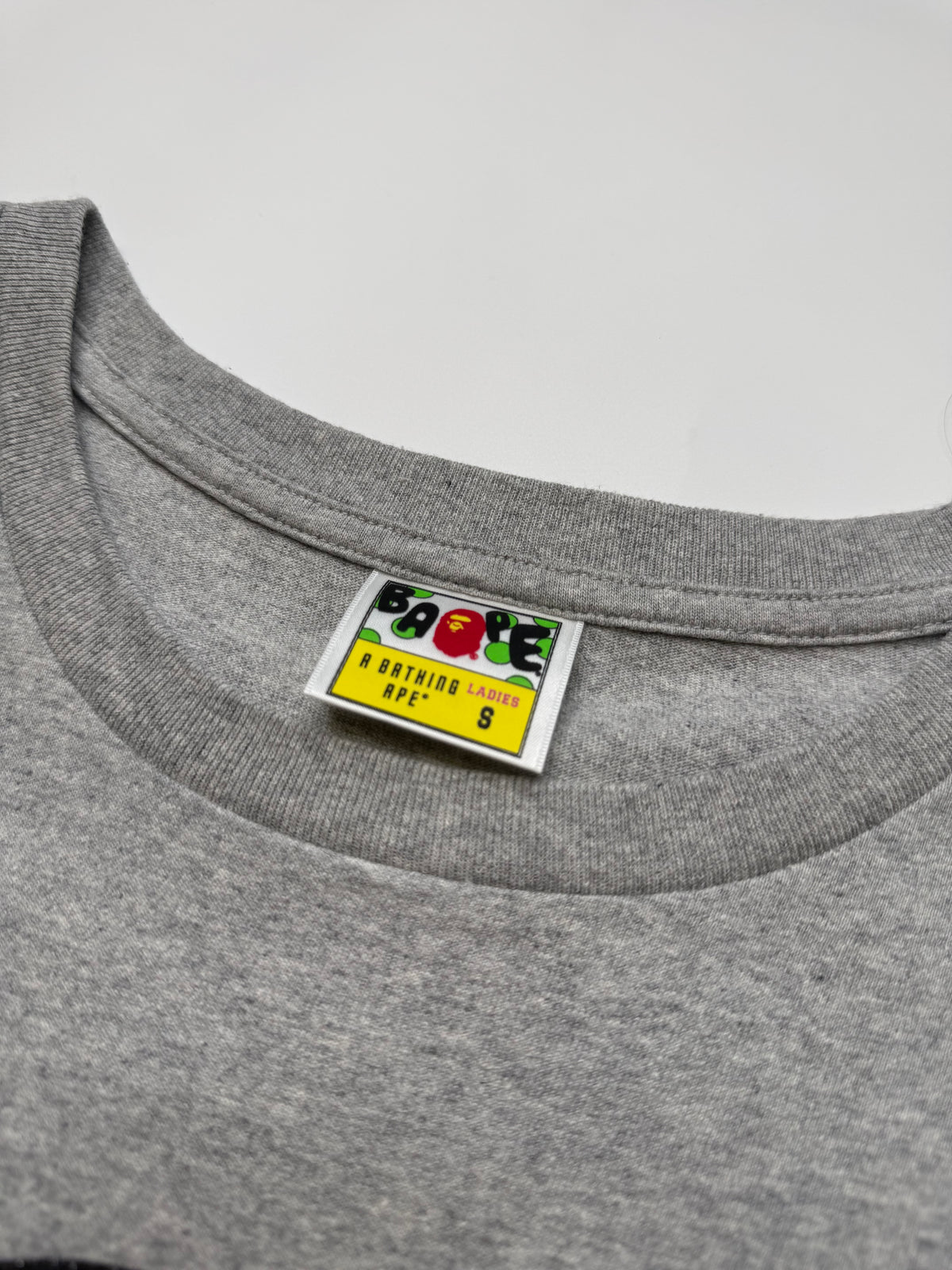 BAPE LADIES BABY MILO TEE – GREY (S)
