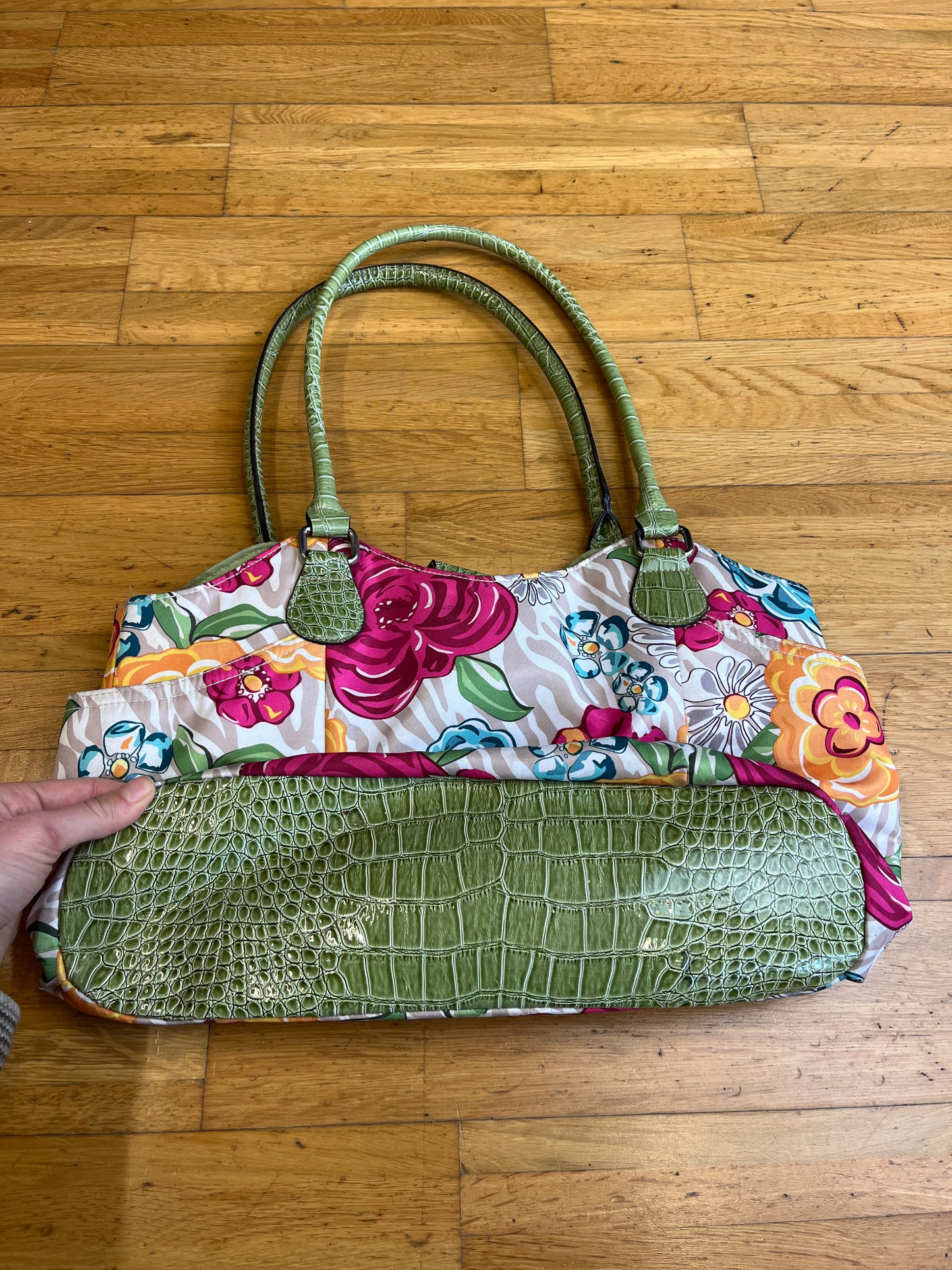 SPRING CROC BAG