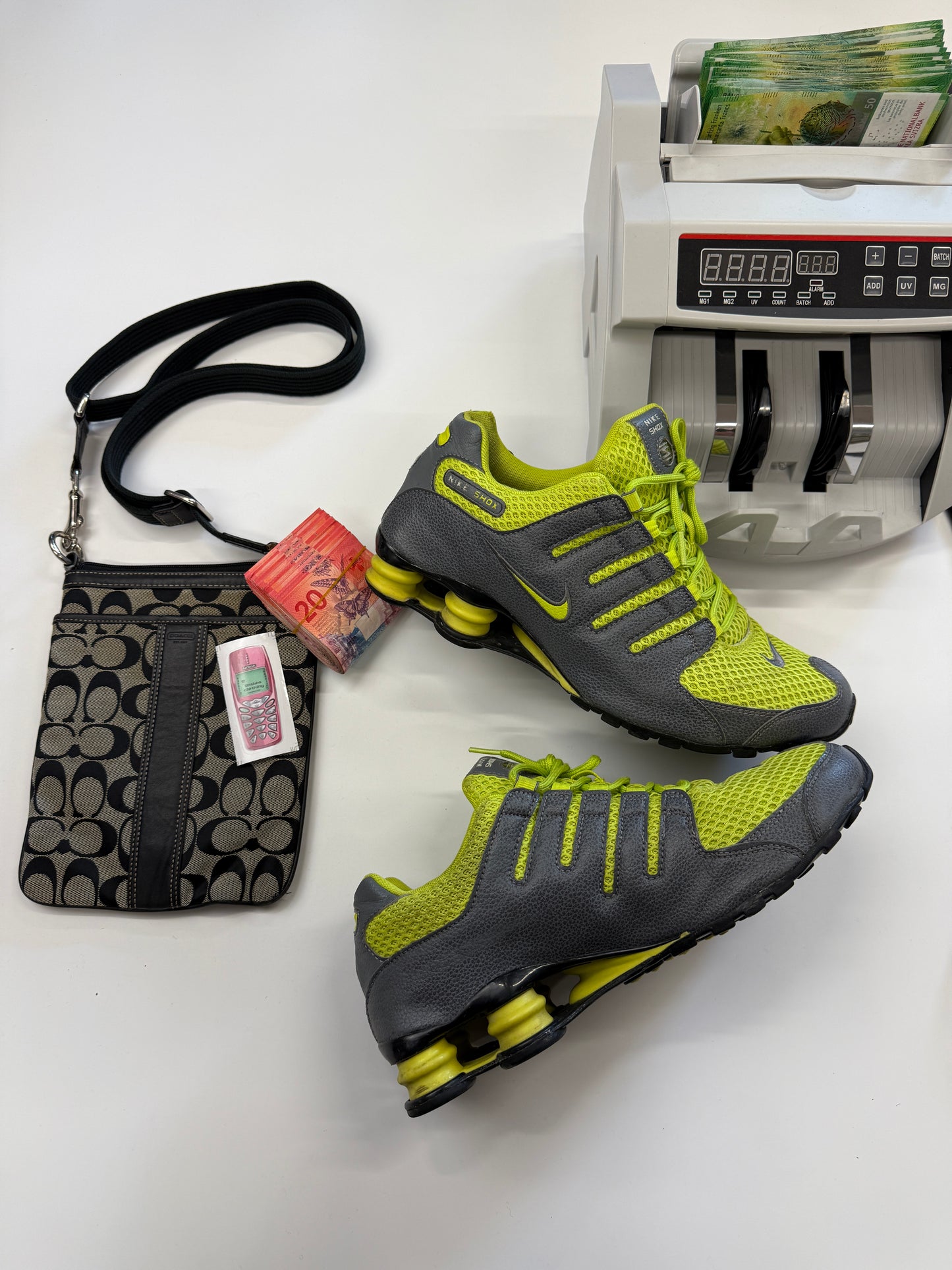 NIKE SHOX "COOL GREY CYPHER" (EU44)