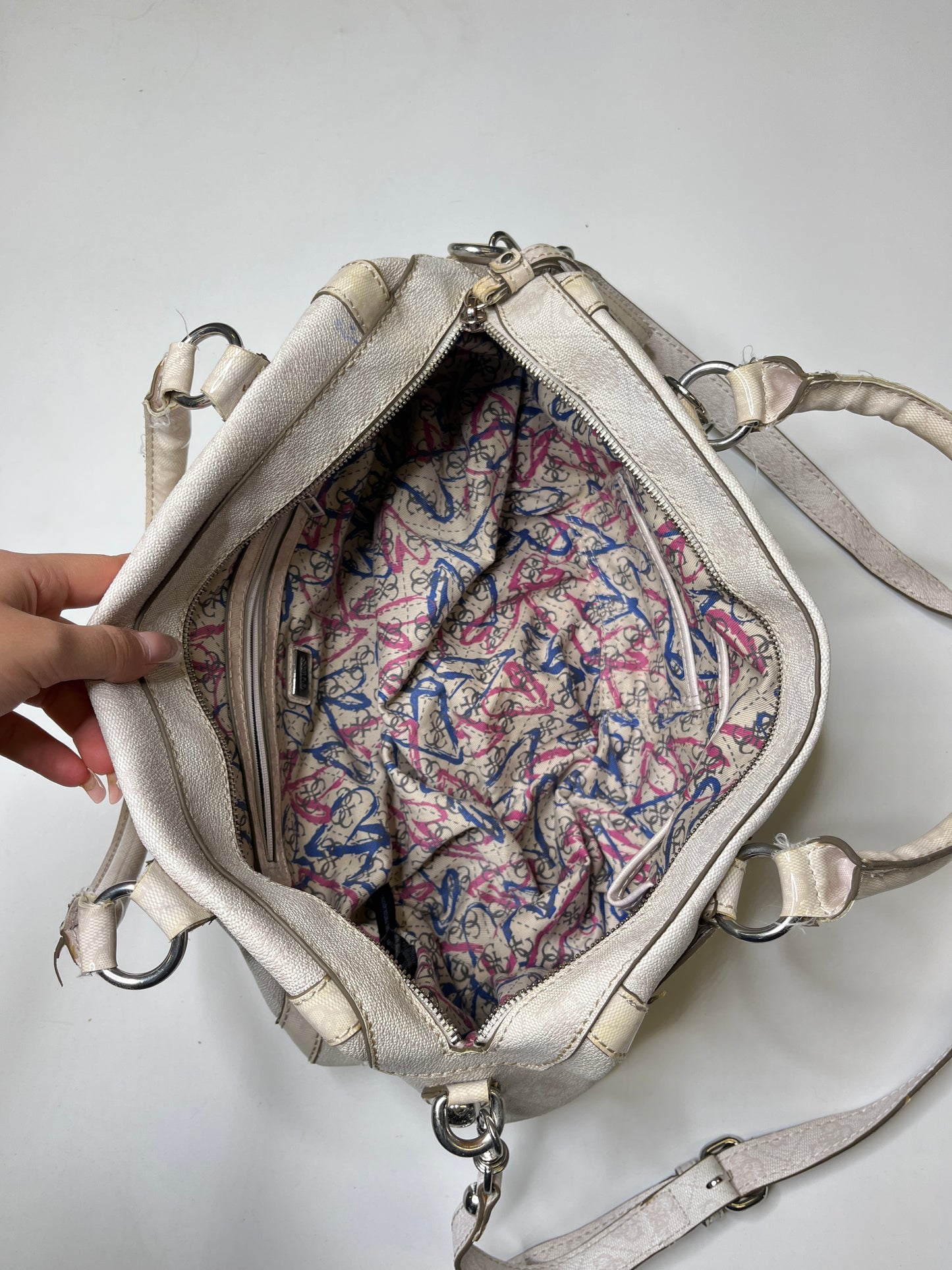 VINTAGE GUESS CROSSBODY PURSE