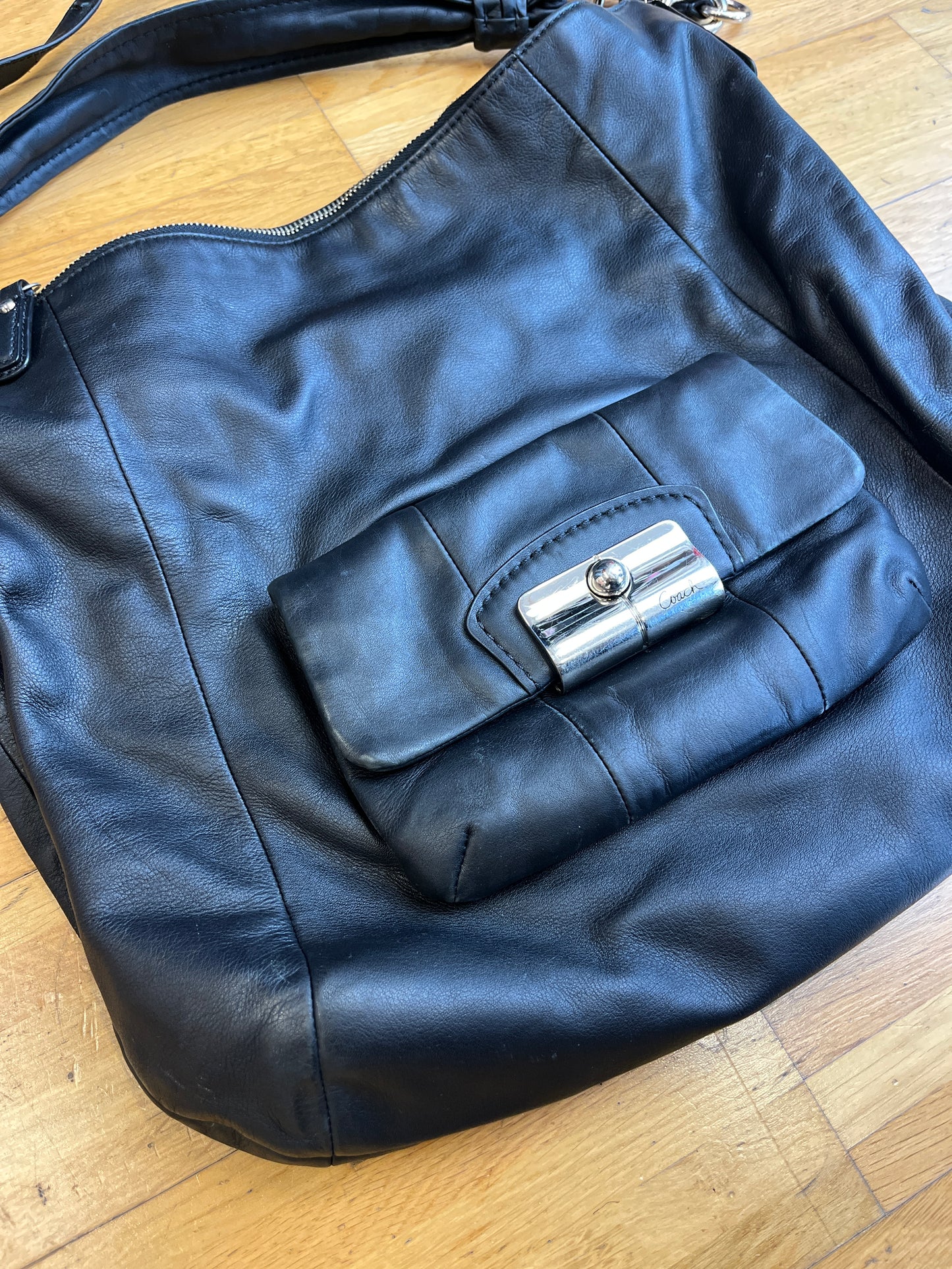 COACH PURSE REAl LEATHER