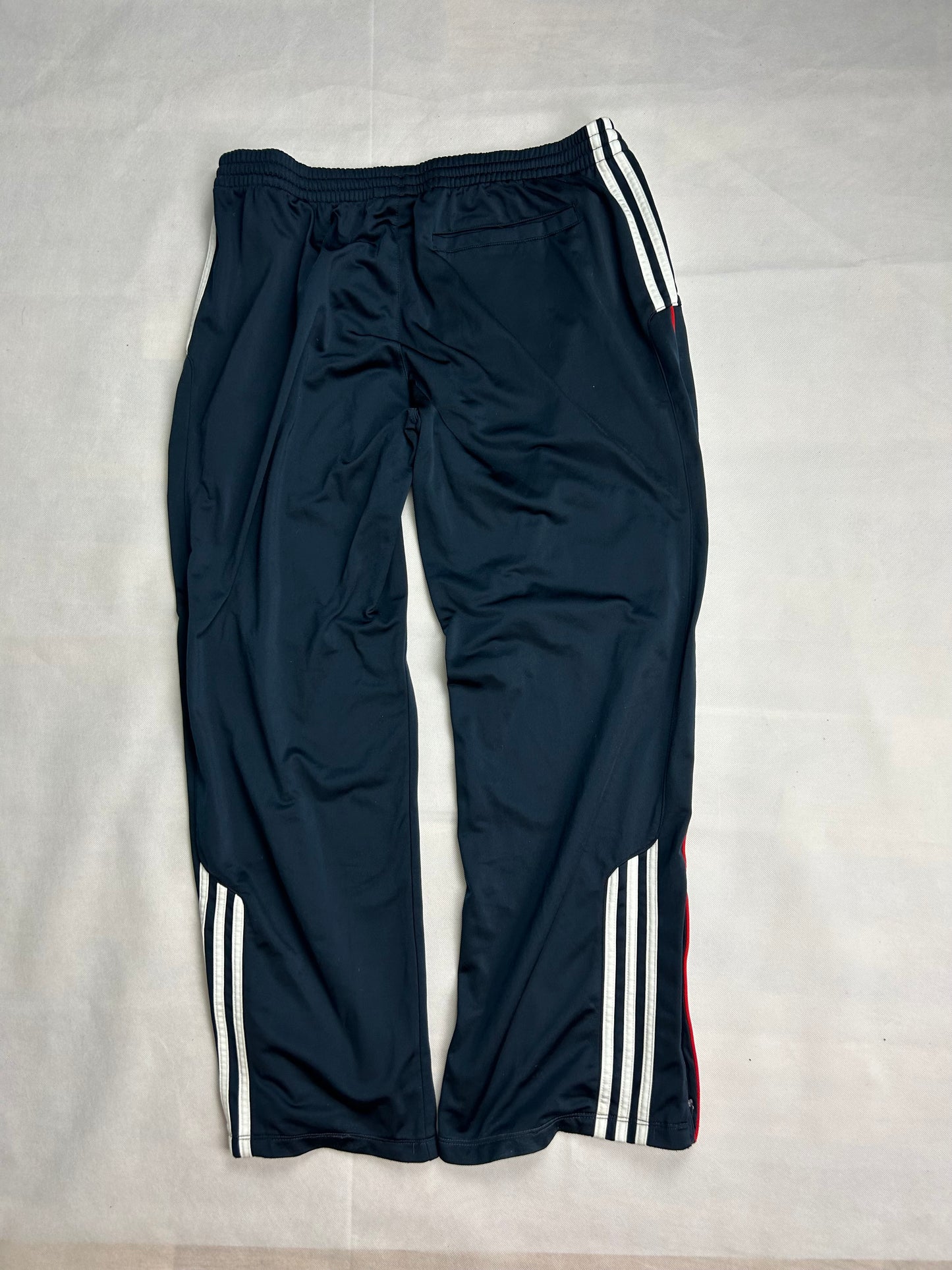 ADIDAS SWEAT PANTS (XL)