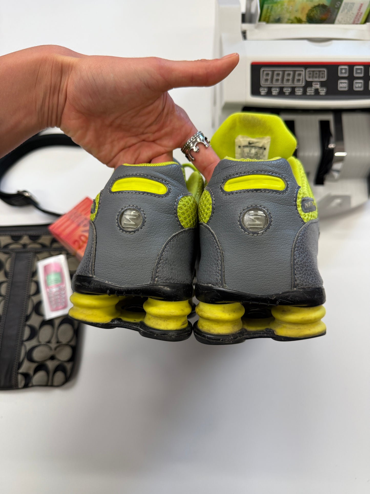 NIKE SHOX "COOL GREY CYPHER" (EU44)