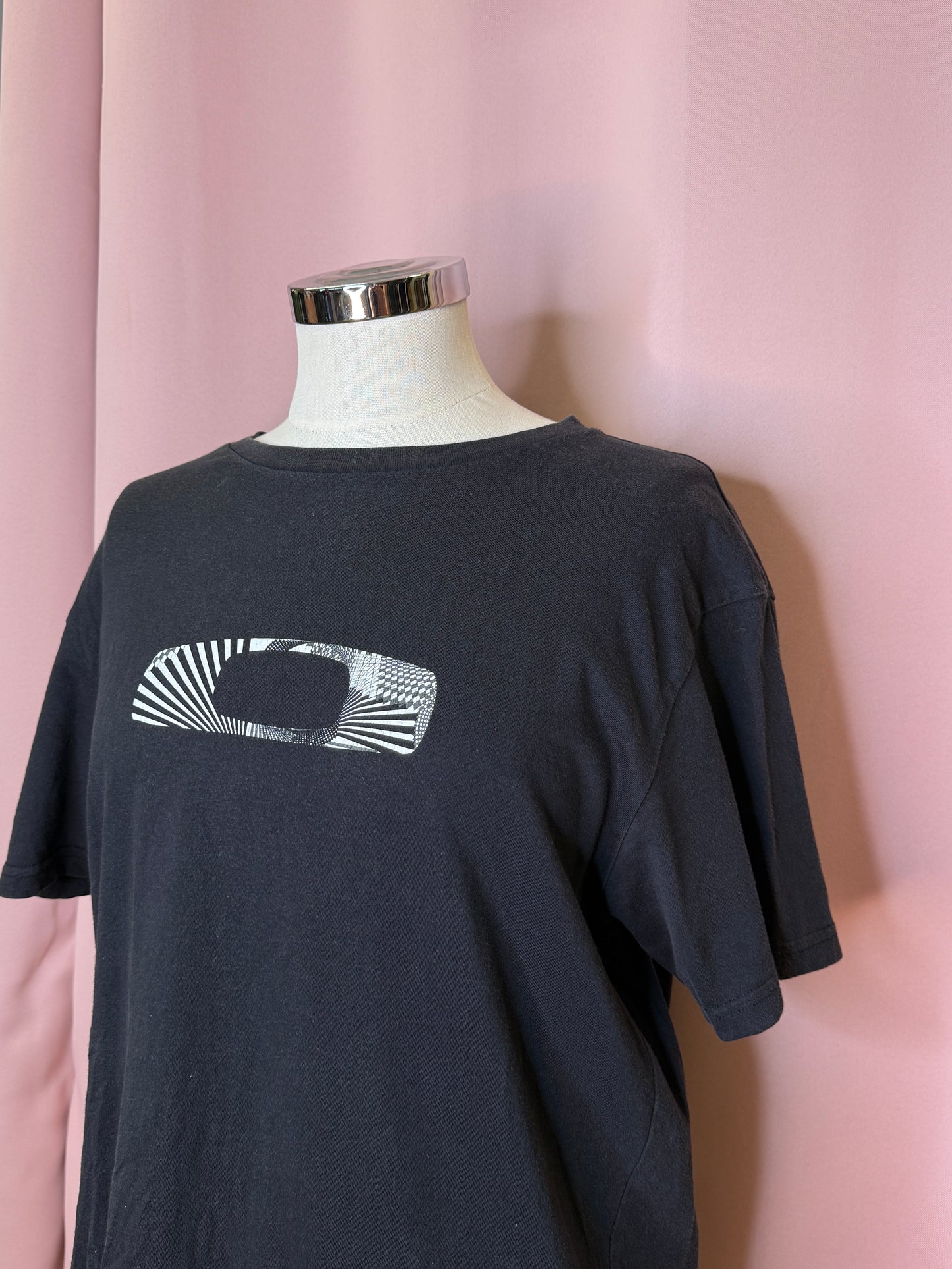 OAKLEY T-SHIRT (M)