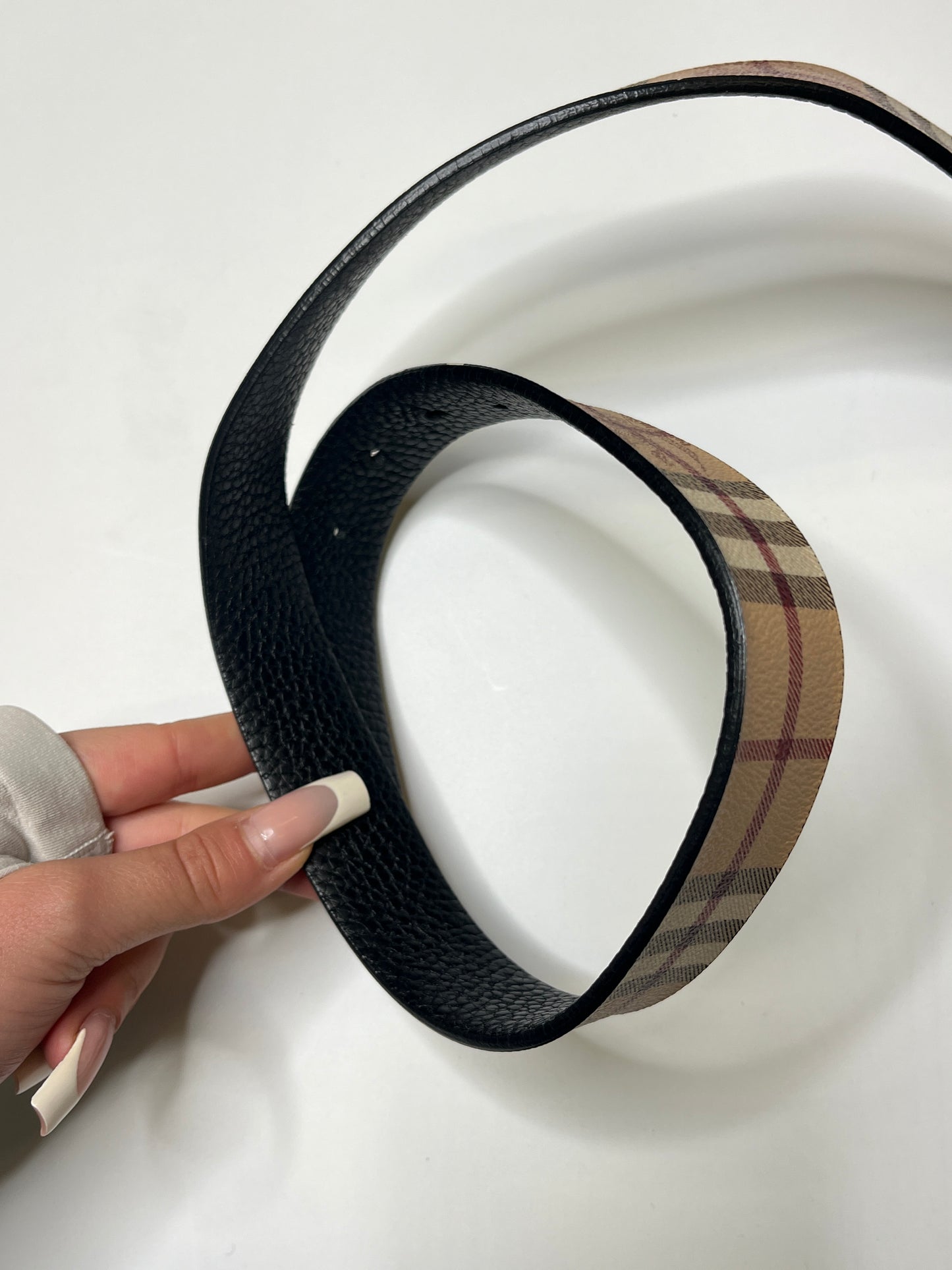 VINTAGE BURBERRY BELT GOLD