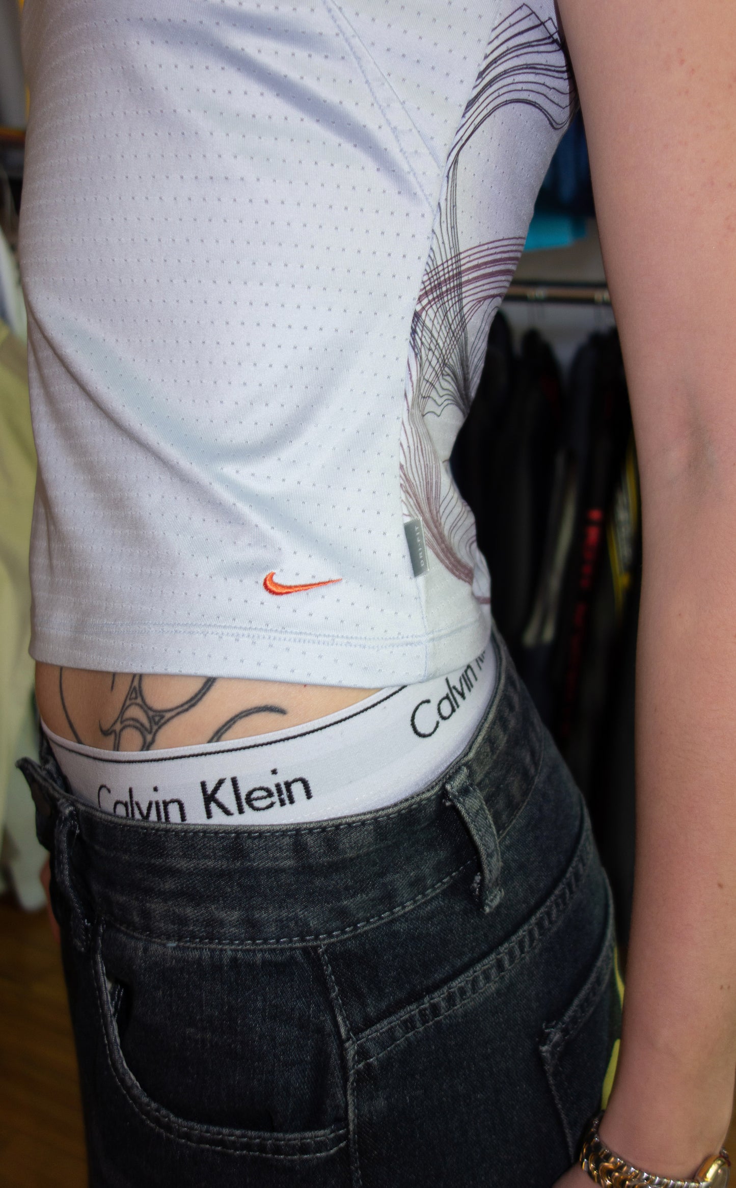 NIKE 2000s BABYTEE (M)