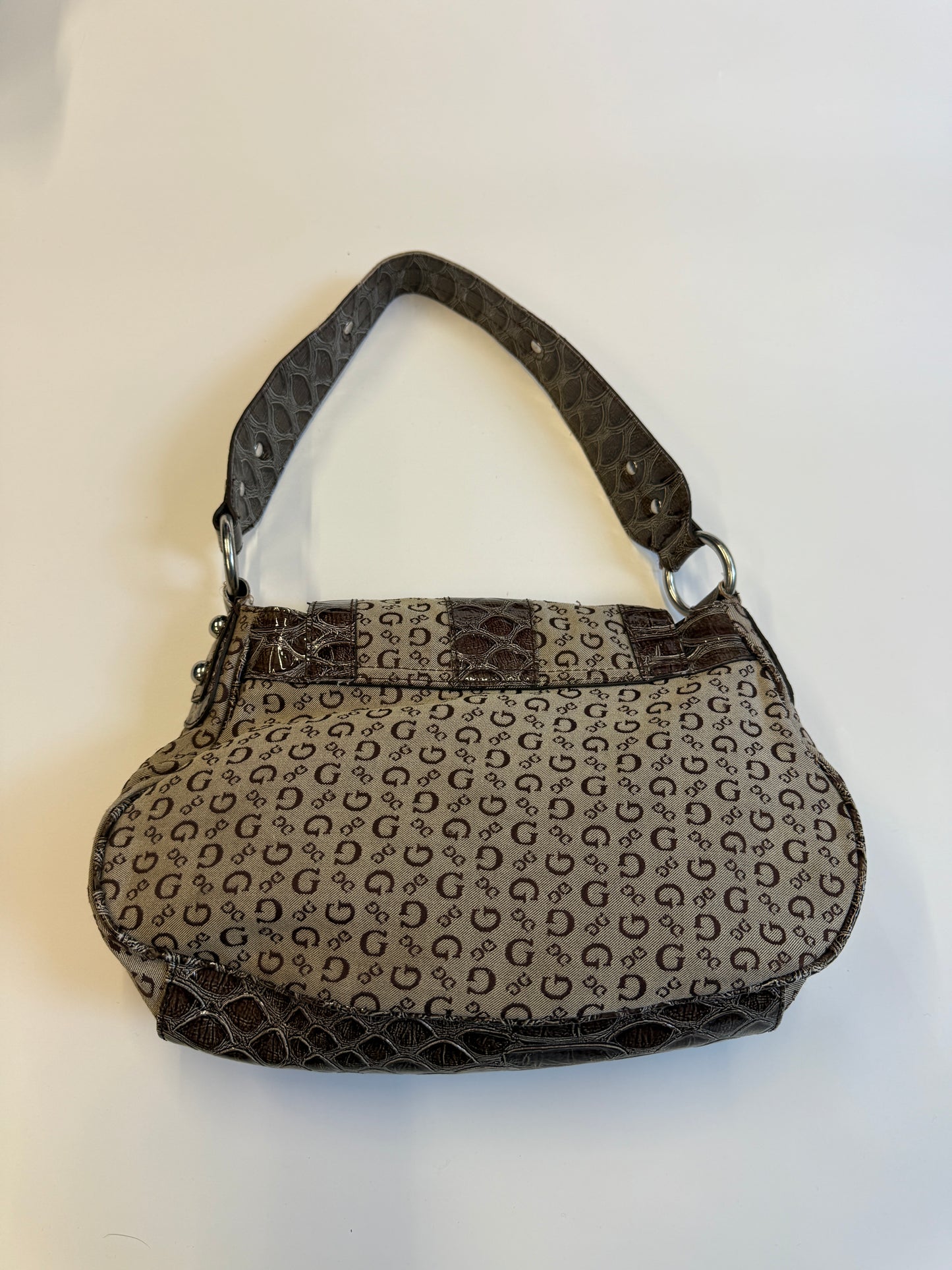 GUESS PURSE BIG G-LOGO