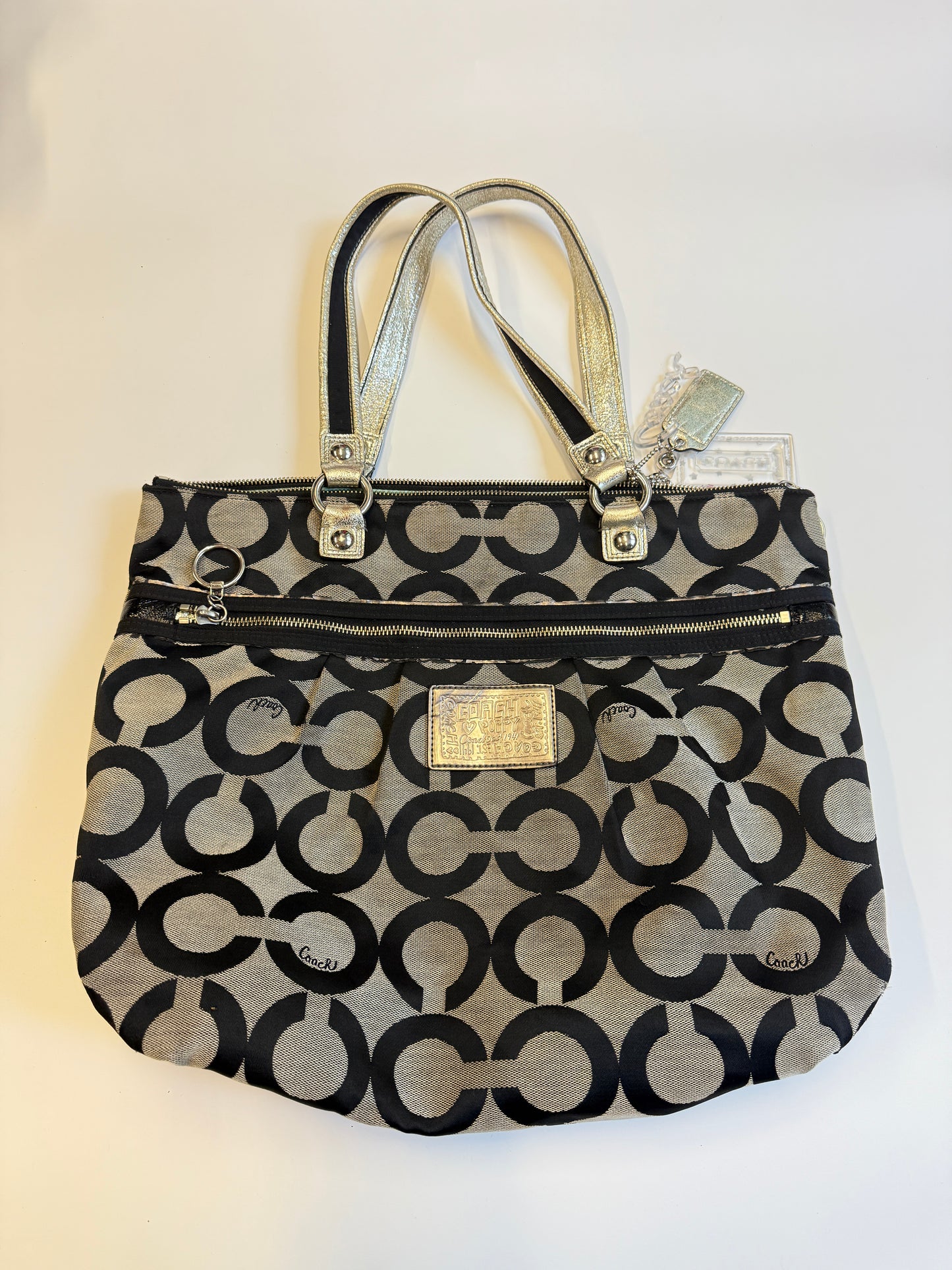 COACH MONOGRAM PURSE SILVER