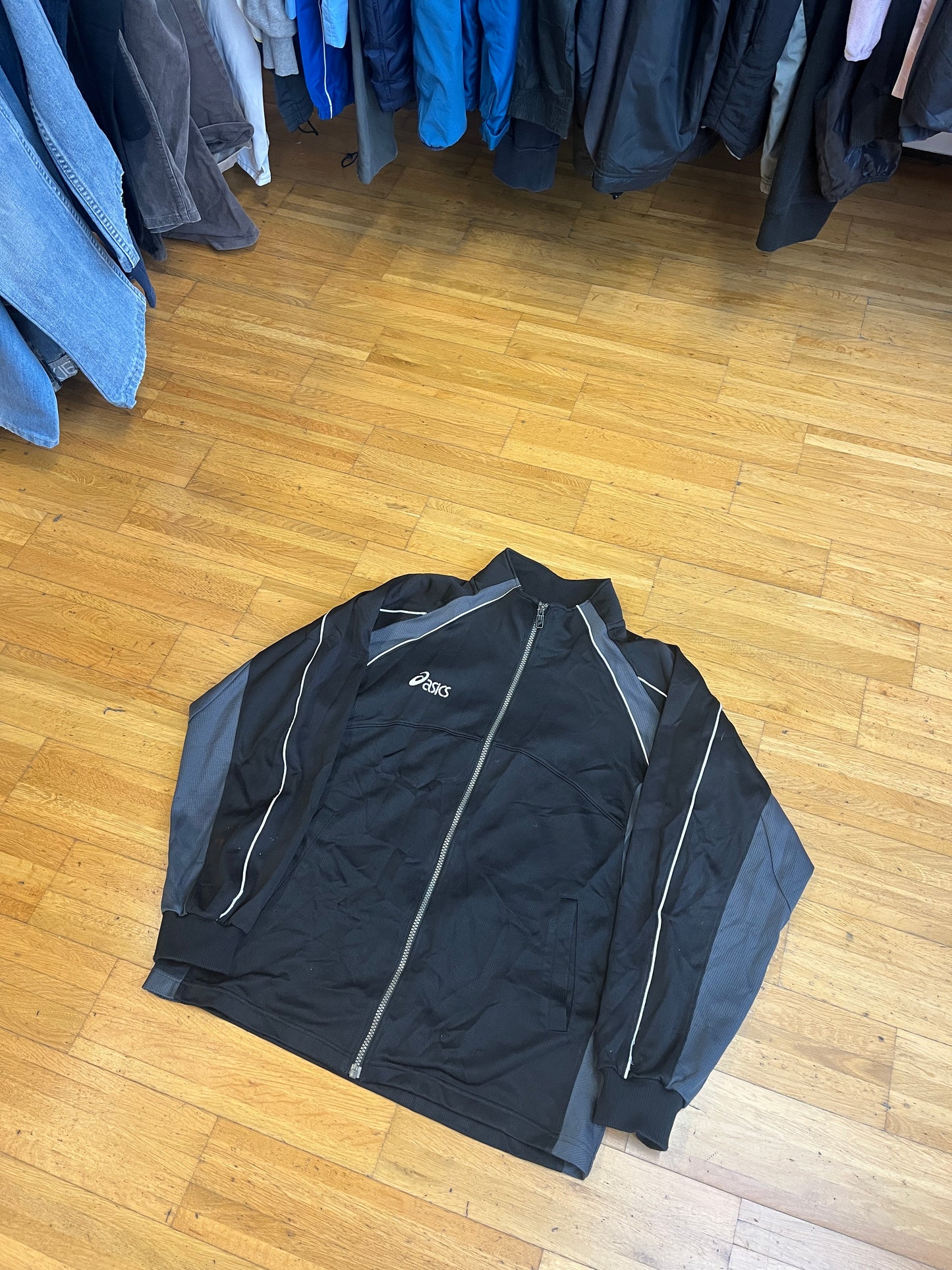 ASICS ZIPPER (S-M)