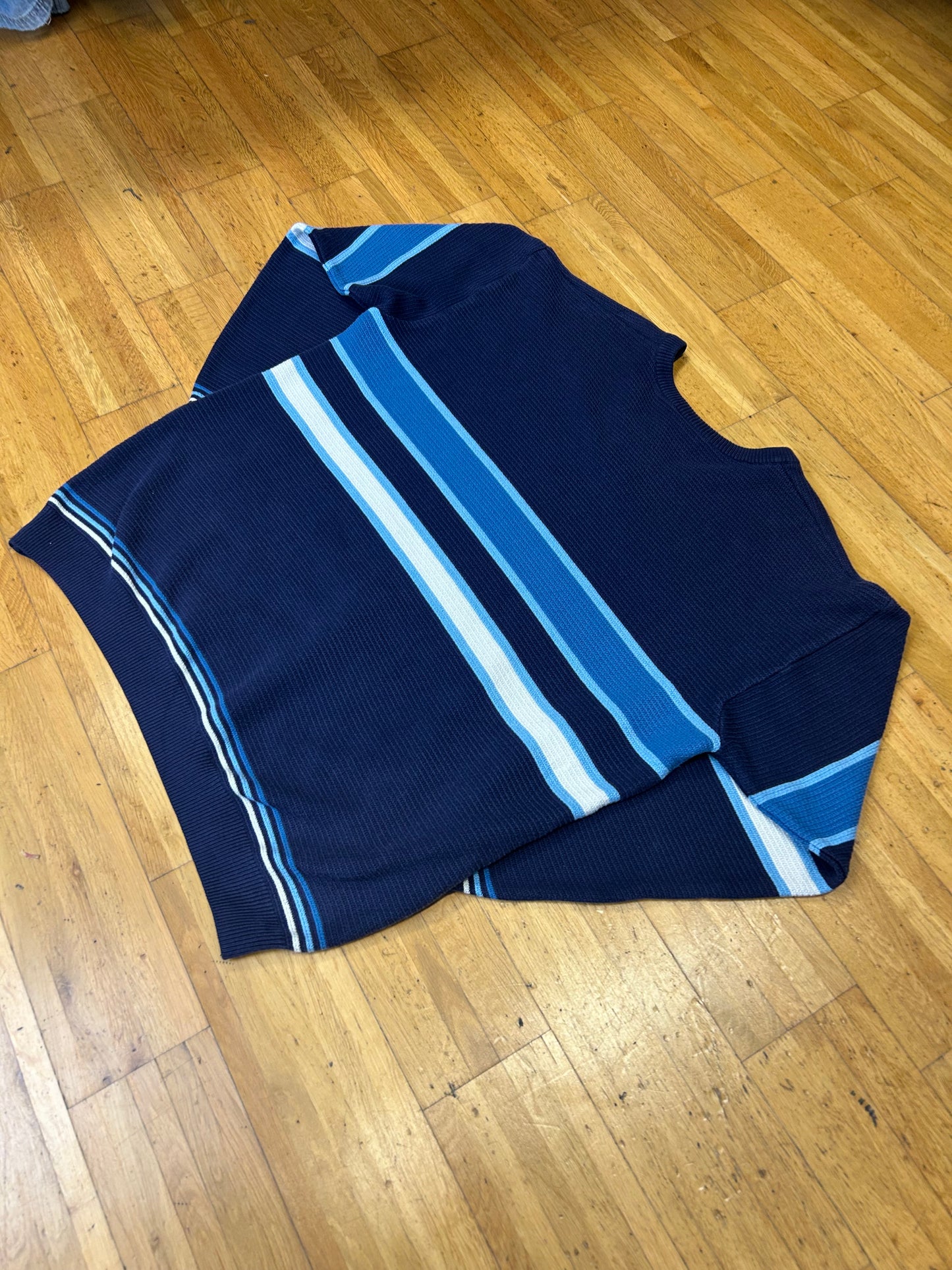 LACOSTE KNIT SWEATER (L)
