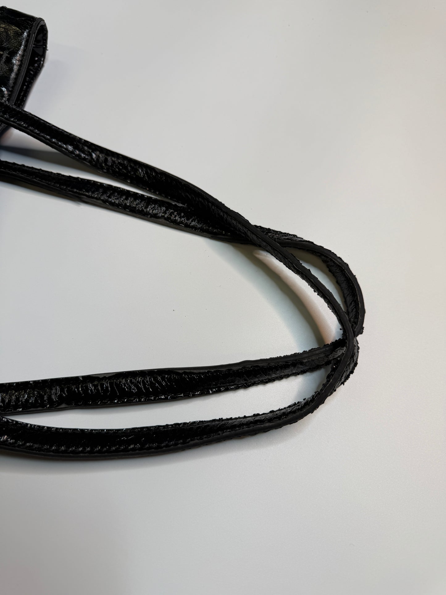 GUESS PURSE
