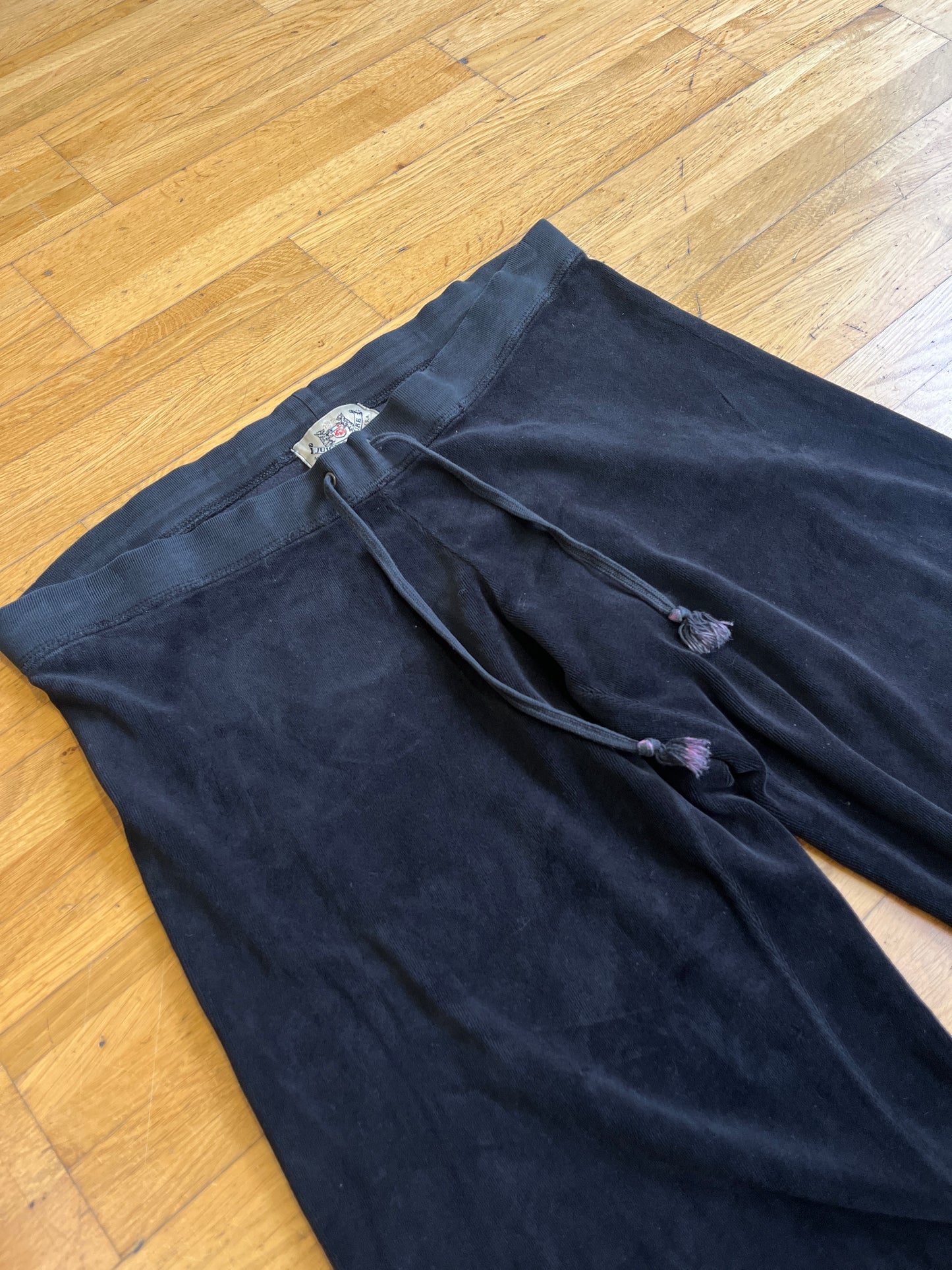 JUICY COUTURE PANTS (M)