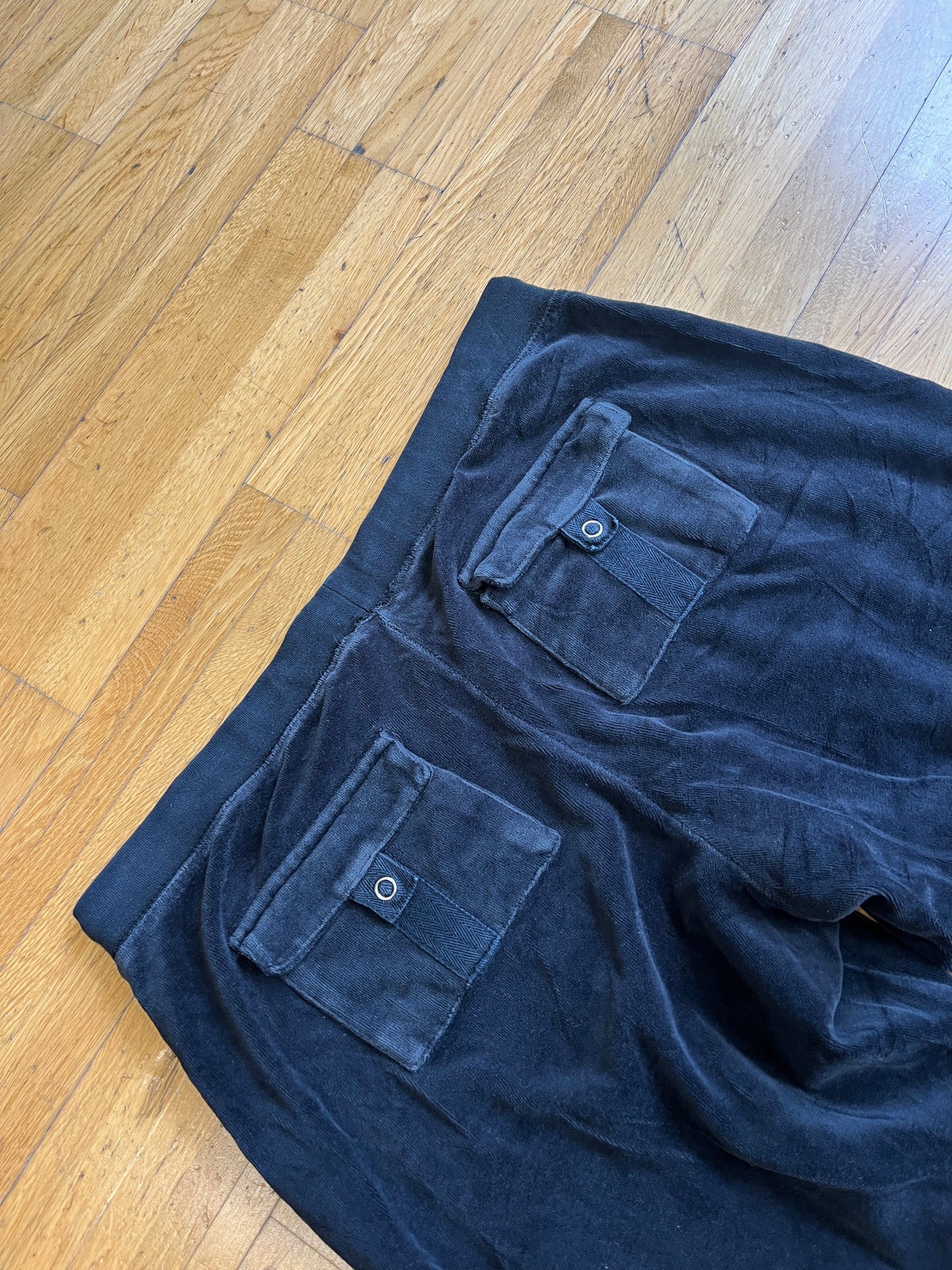 JUICY COUTURE FLARED PANTS (M)