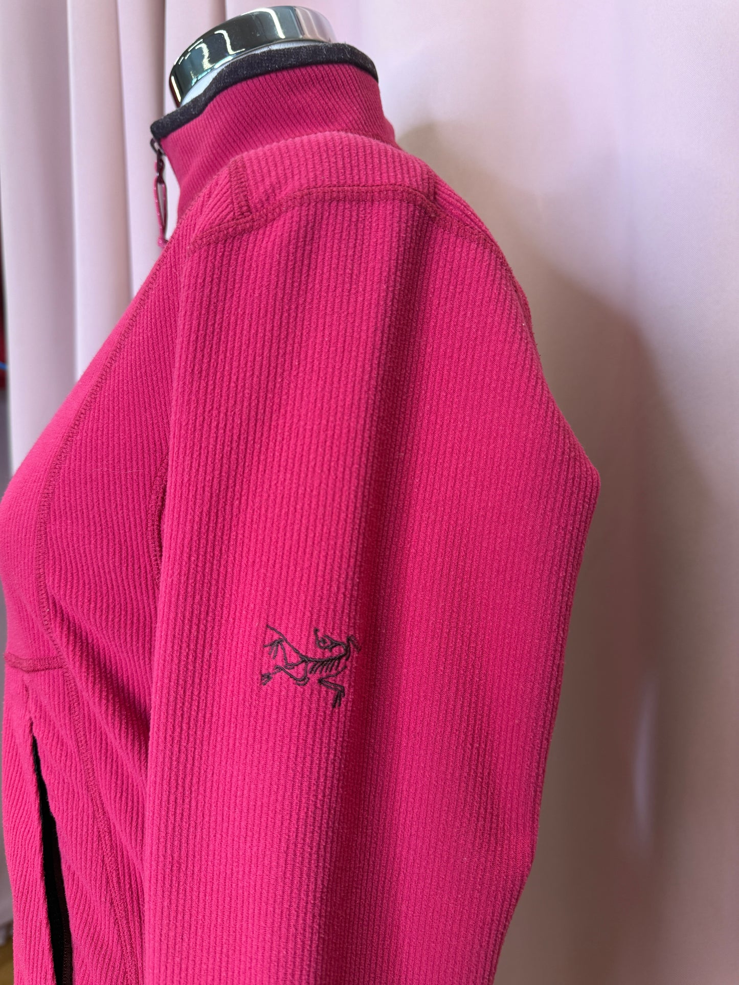 ARCTERYX ZIPPER PINK (S)