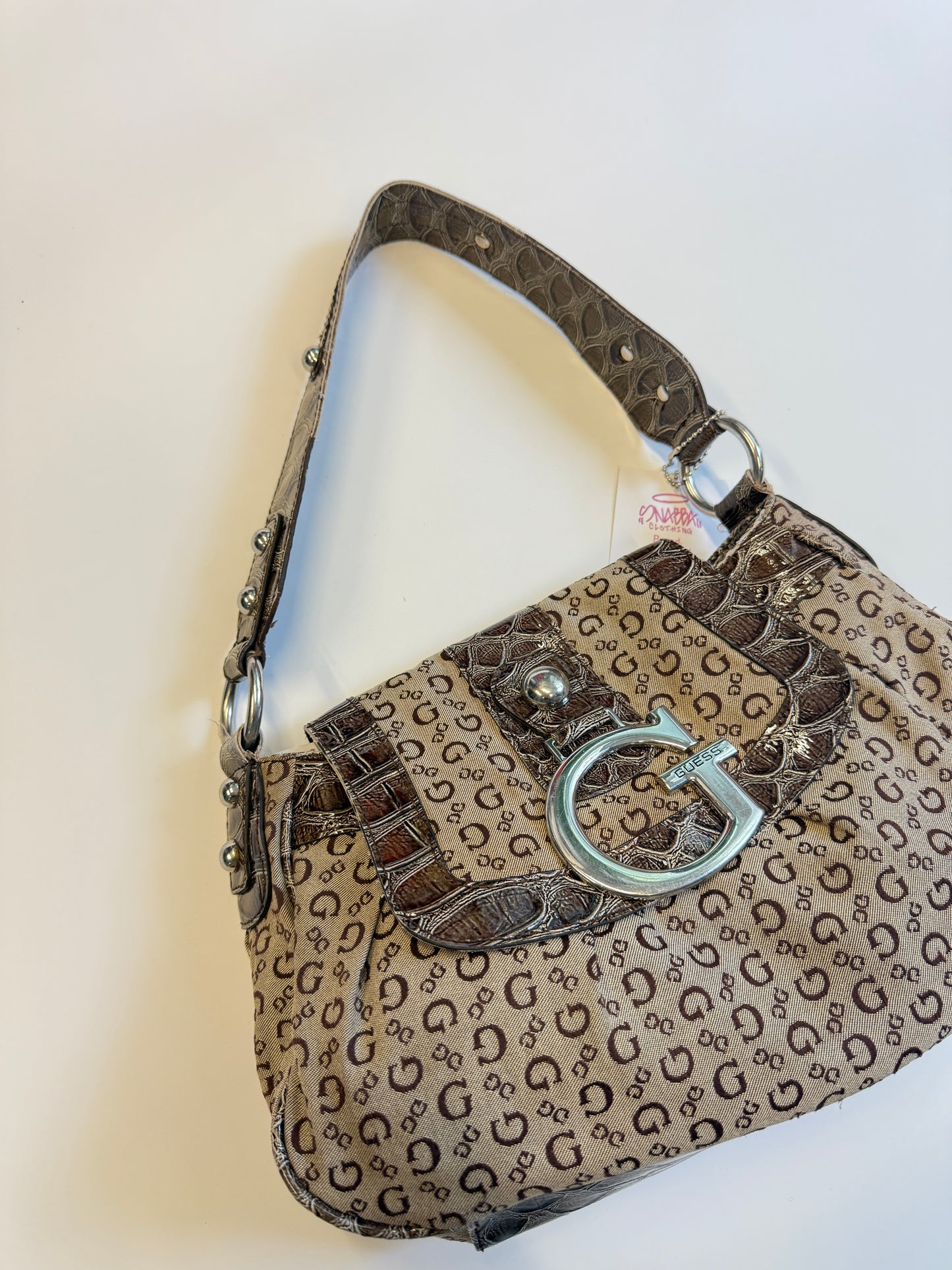 GUESS PURSE BIG G-LOGO