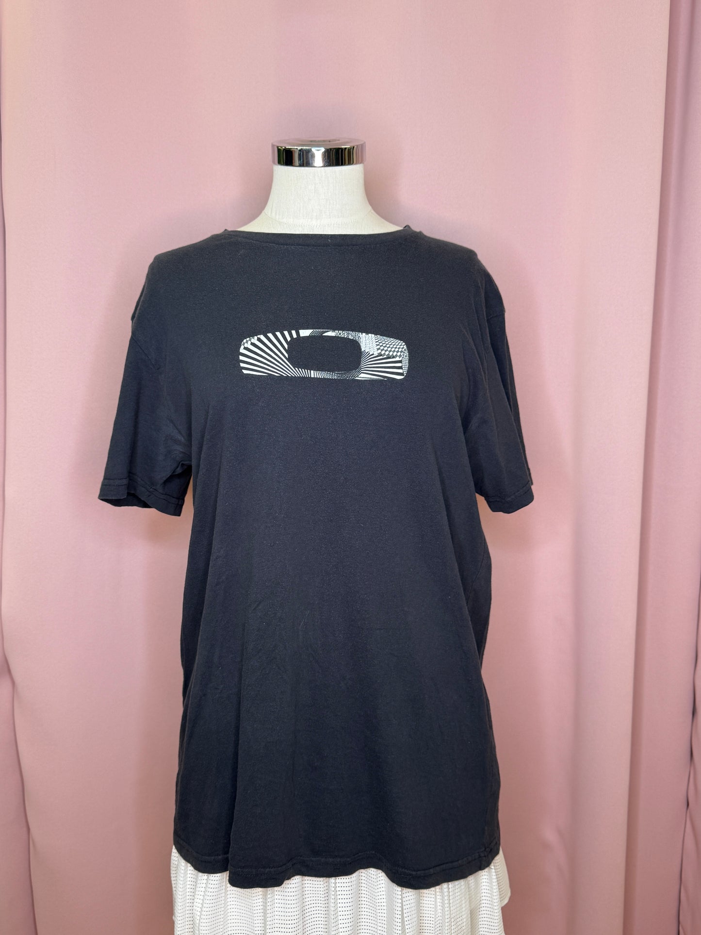 OAKLEY T-SHIRT (M)