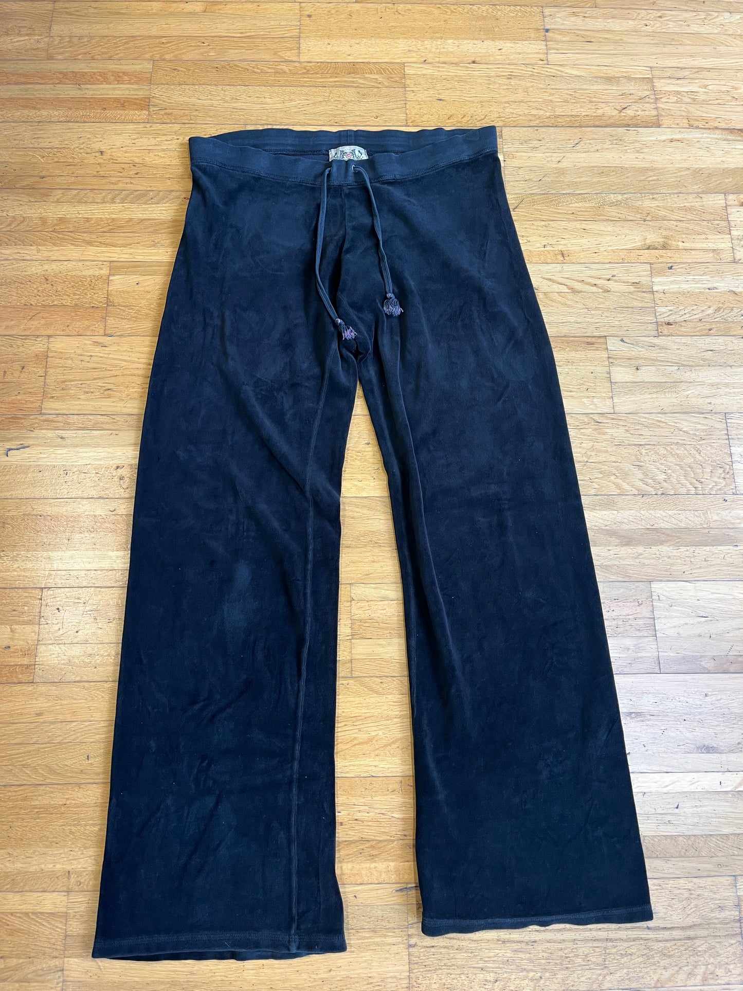 JUICY COUTURE PANTS (M)