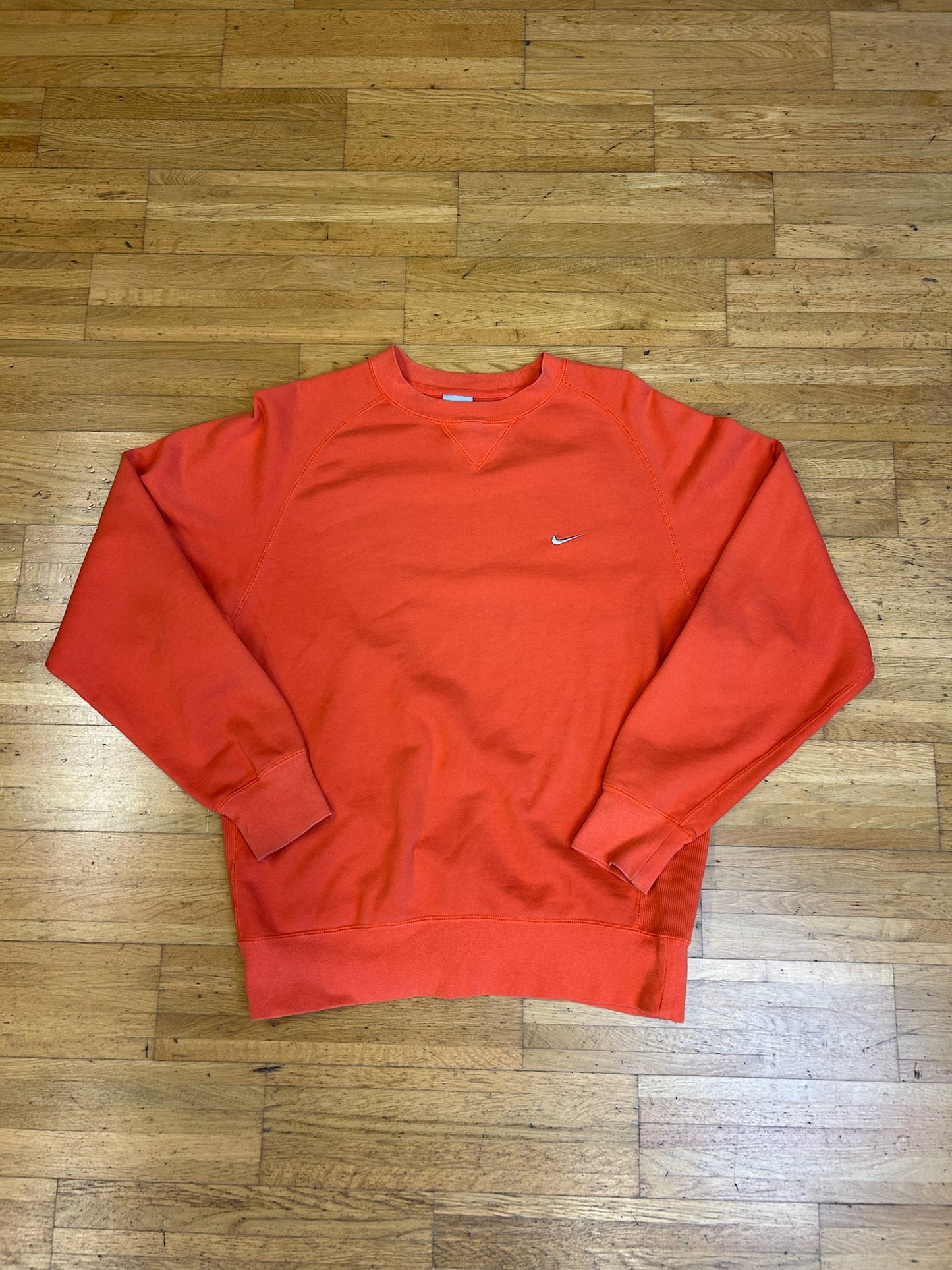 NIKE 2000s SWEATER (L)