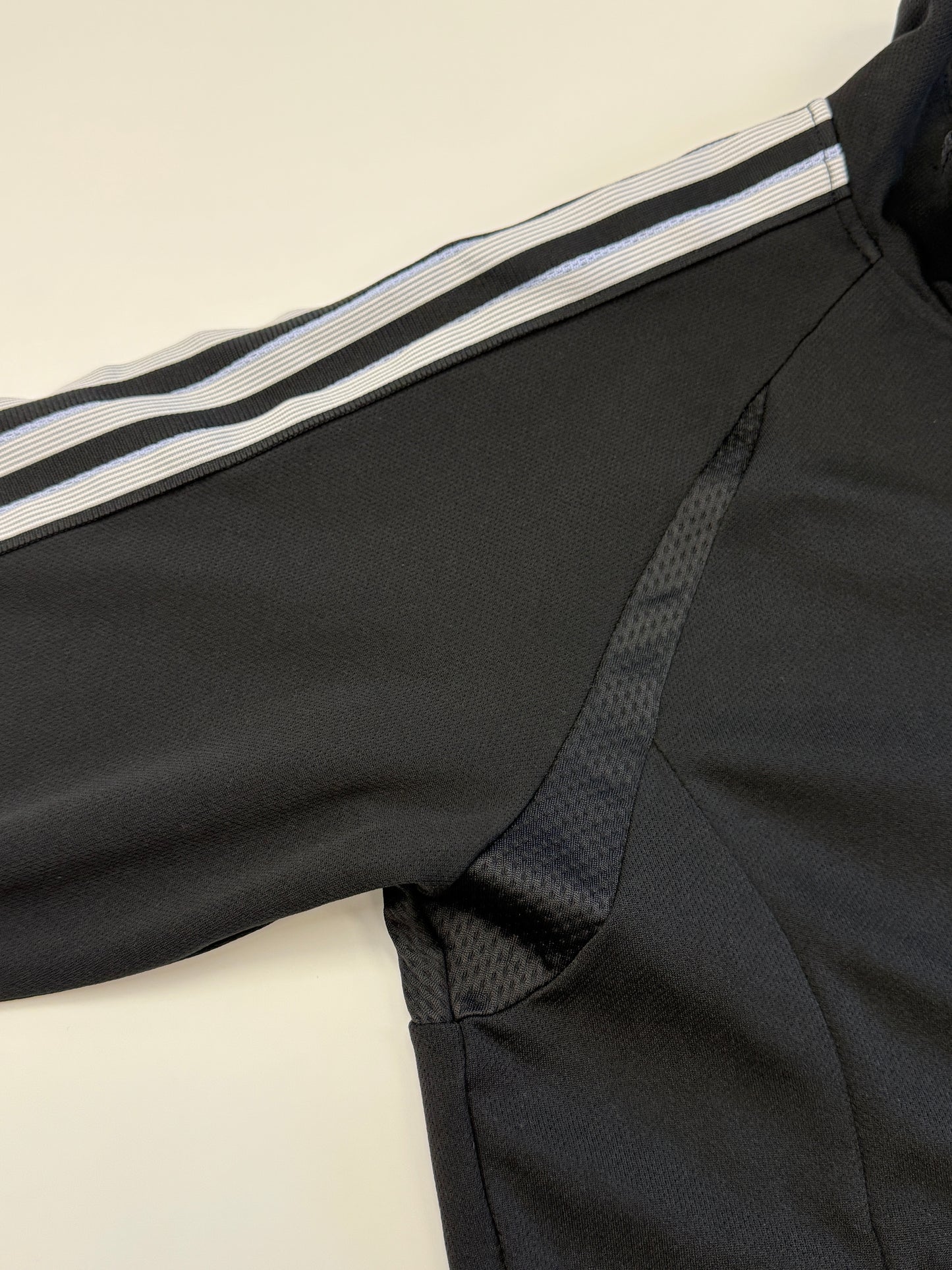 ADIDAS ZIPPER 2000s BLACK/BLUE (M)