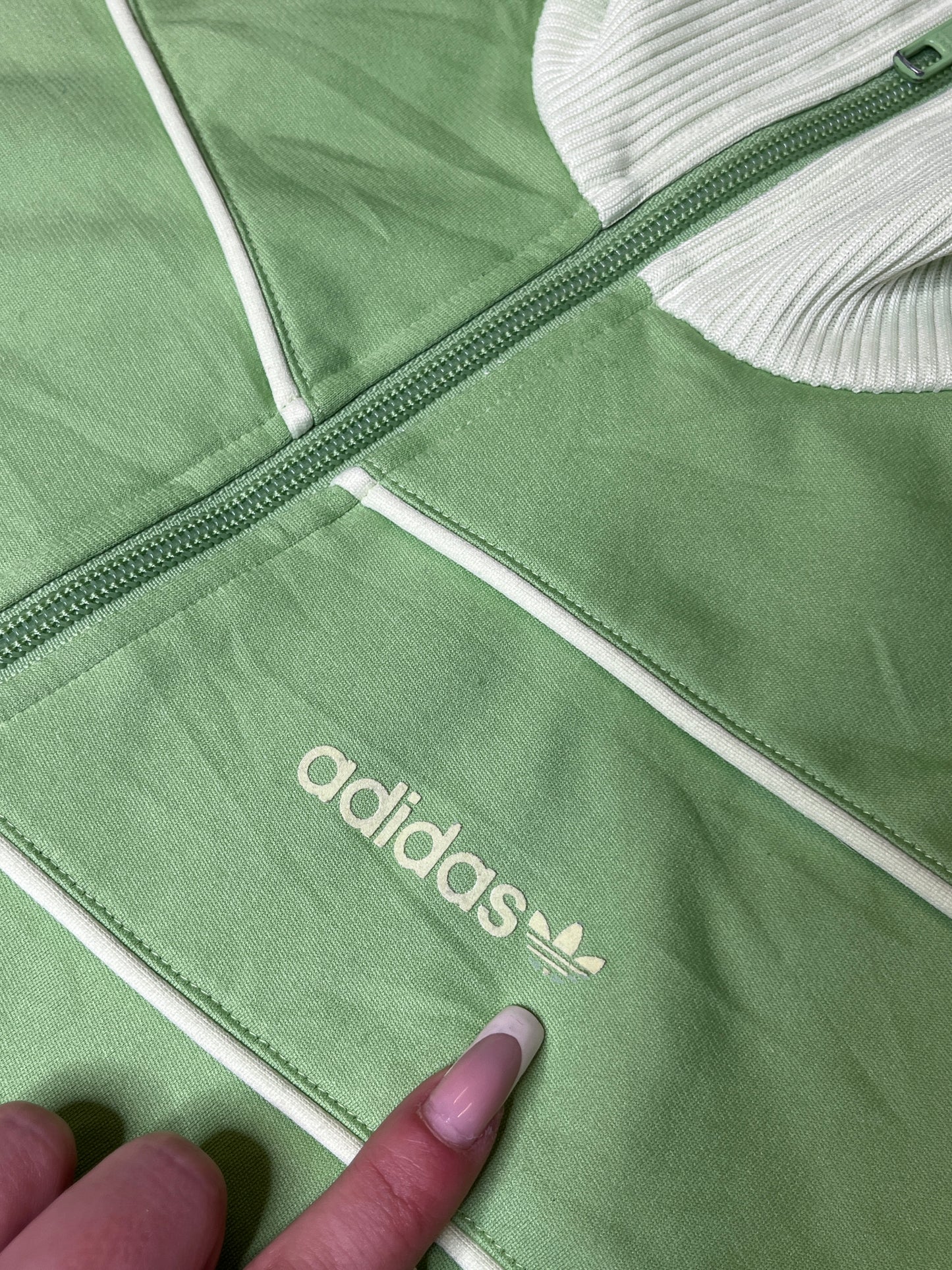 SPECIAL 2000s VINTAGE GREEN ADIDAS ZIPPER (~M)