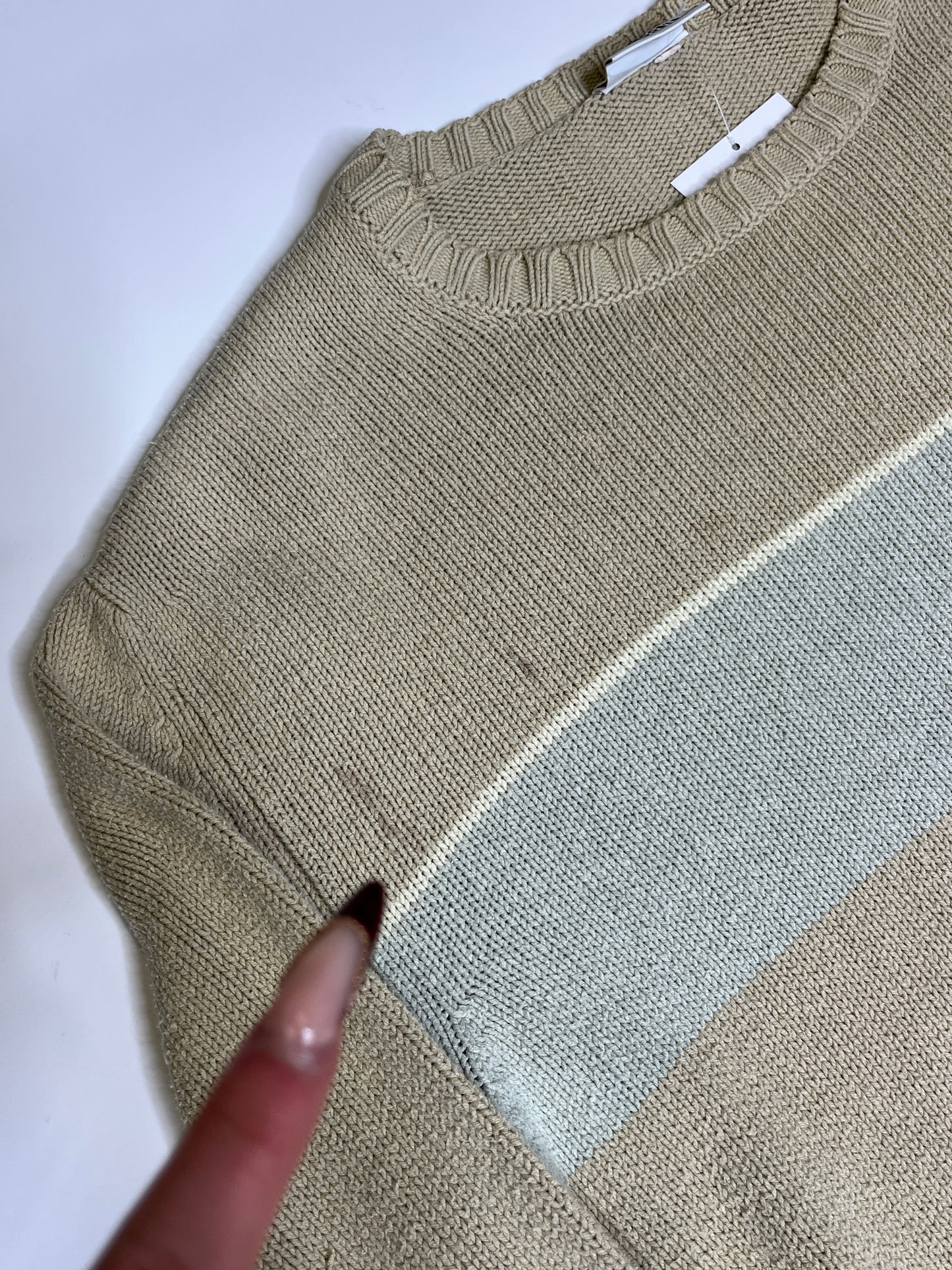 LACOSTE KNIT SWEATER (L)